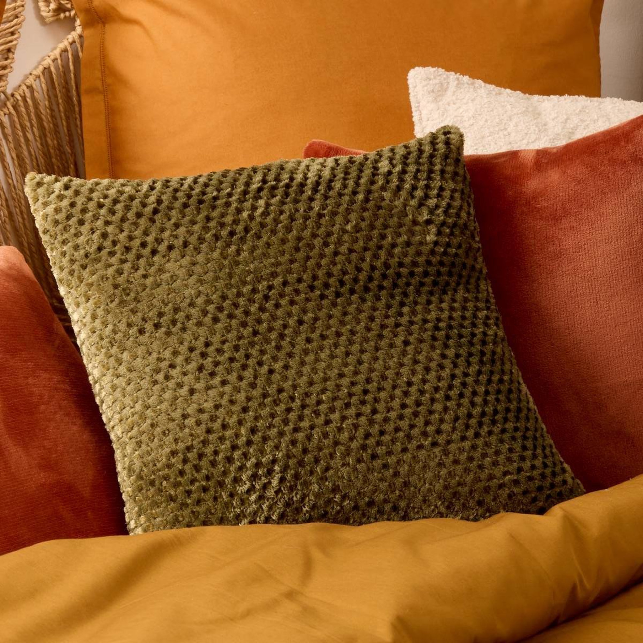 Voir la diapositive 3 : ATMOSPHERA Coussin jacquard en flanelle  lyno  40x40cm kaki