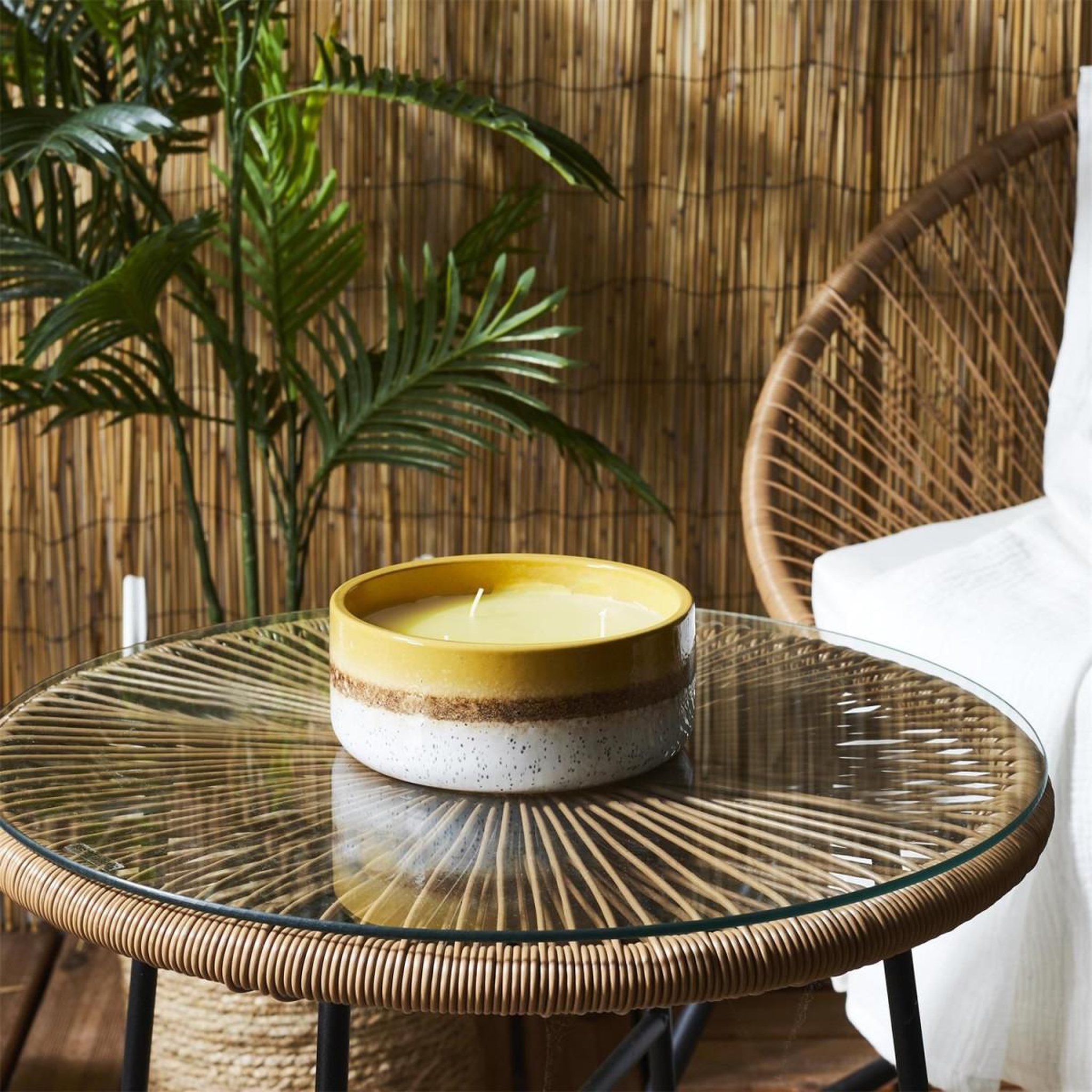Voir la diapositive 3 : The Home Deco Factory Bougie Parfumée  Céramique  330g Citronnelle