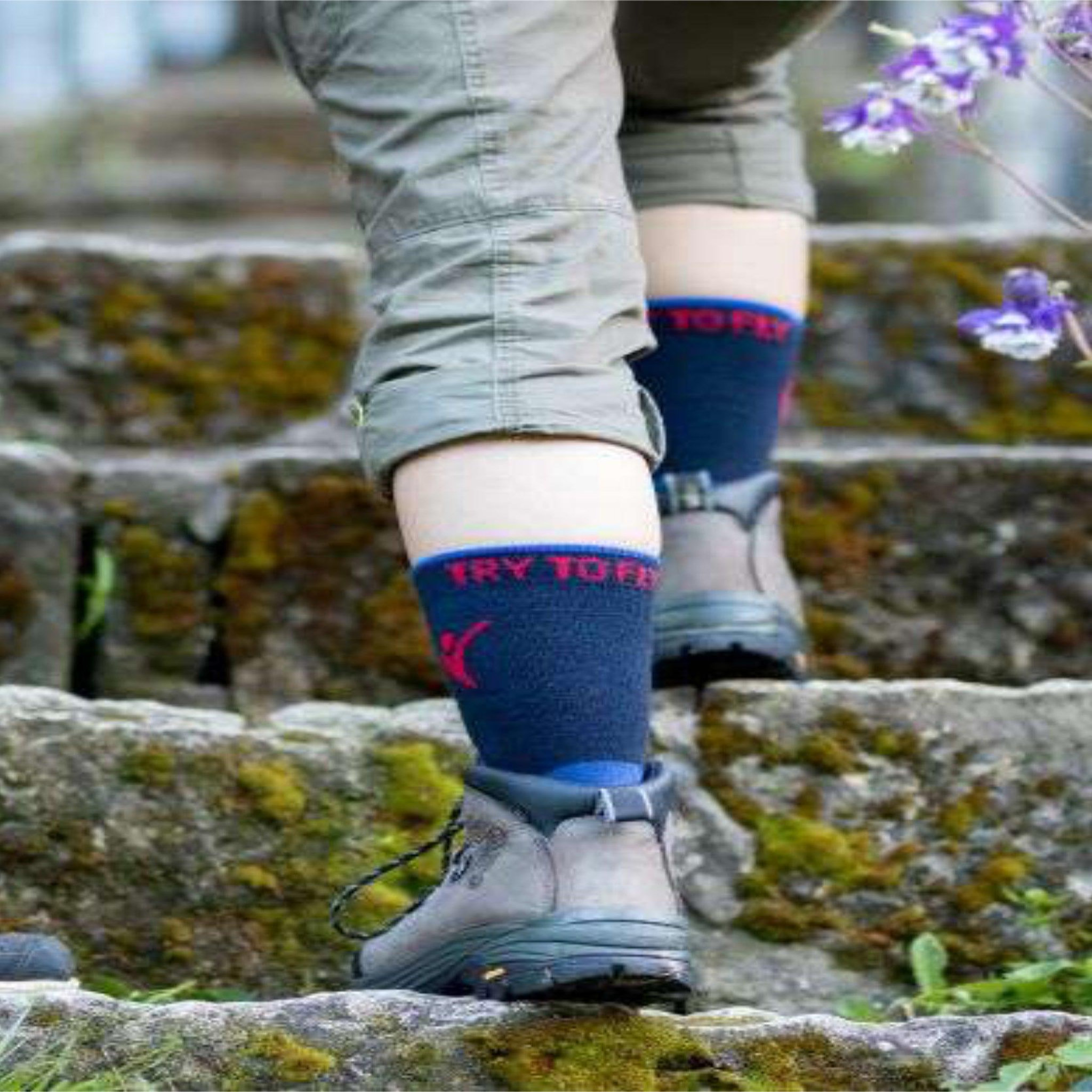 Voir la diapositive 2 : TRY TO FLY Chaussettes de randonnée fines laine mérinos bleues