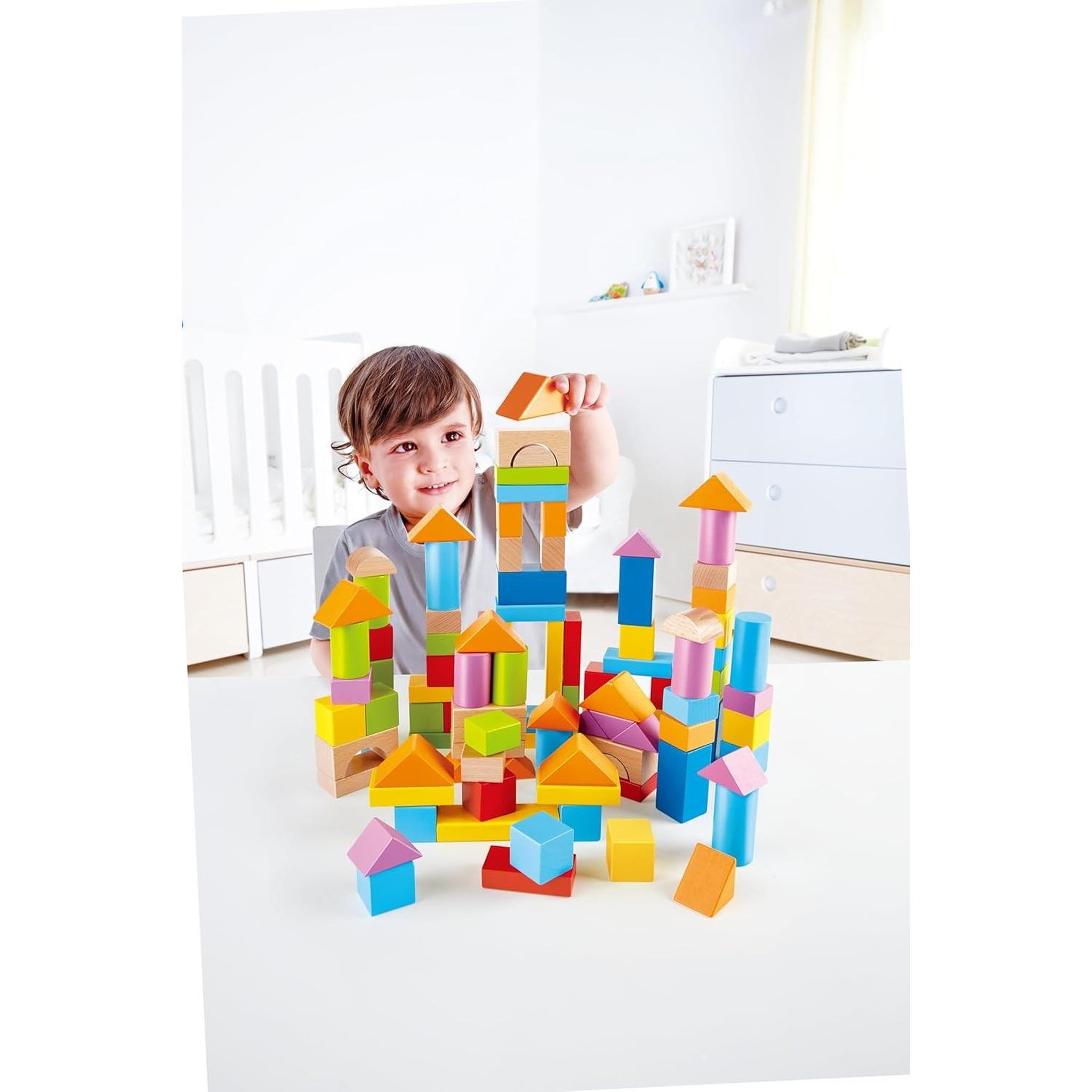 Voir la diapositive 6 : Hape Baril de 100 cubes en bois