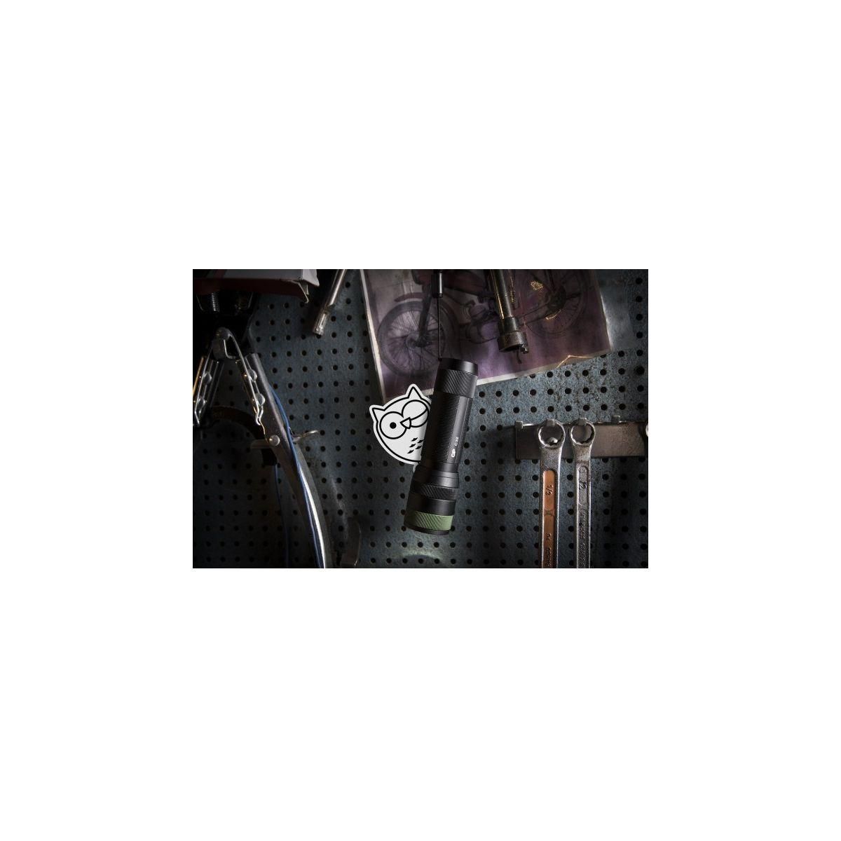 GP BATTERIES Lampe LED 300 Lumens C32