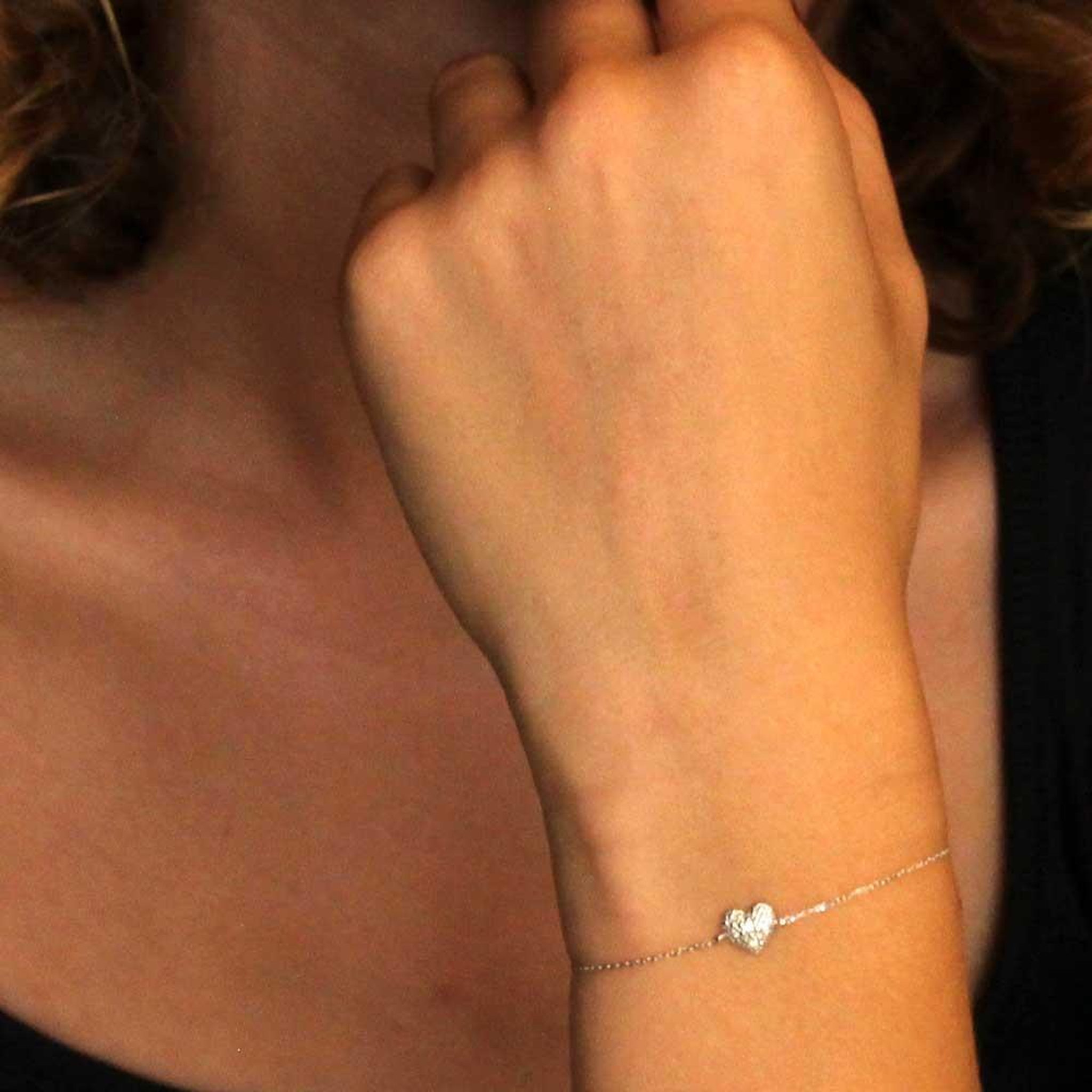 Voir la diapositive 2 : L'ATELIER D'AZUR Bracelet Or Blanc et Diamants - Motif Coeur