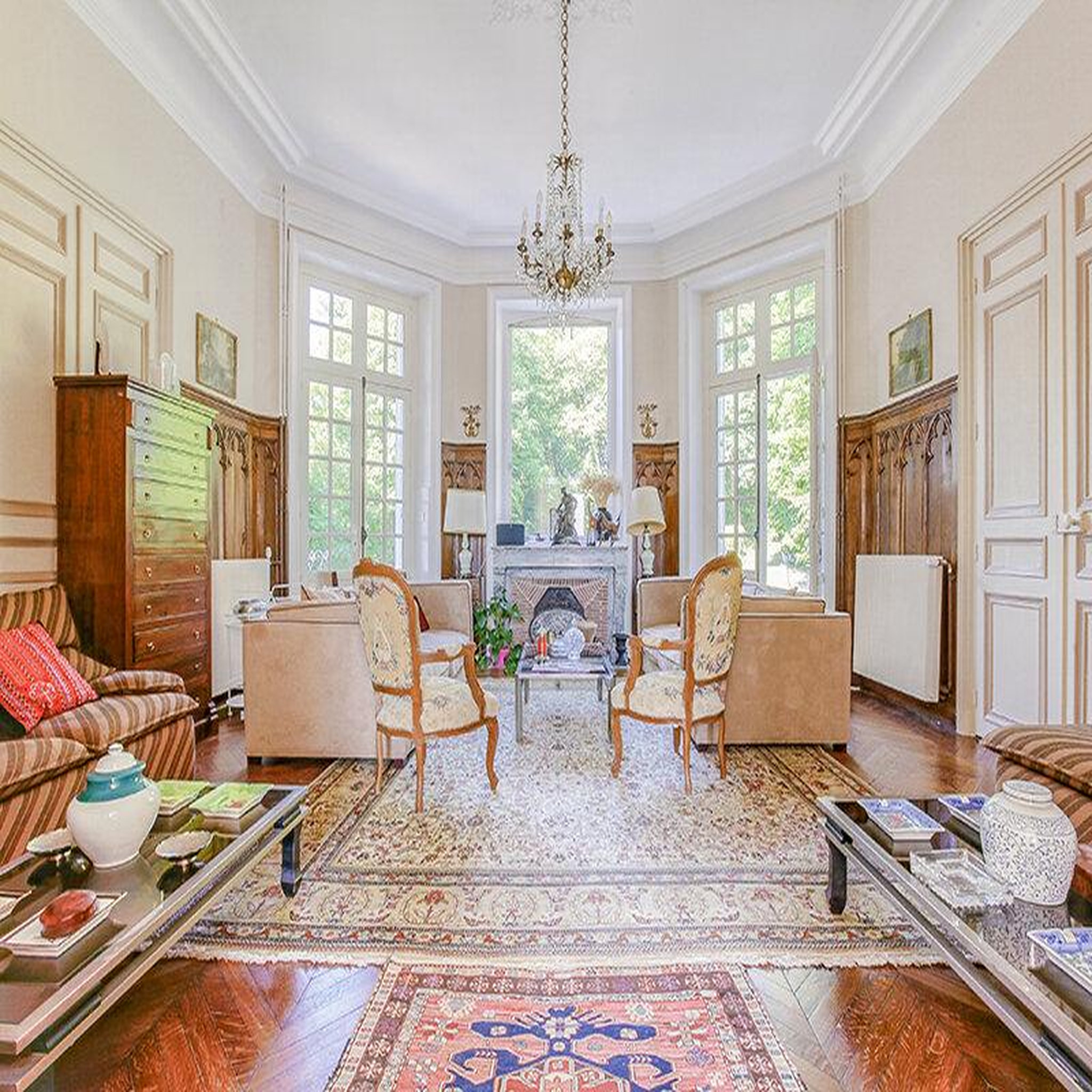 Voir la diapositive 4 : Smartbox 3 jours en chambre d'époque d'un château avec dîner près de Rouen - Coffret Cadeau Séjour