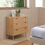 Voir la diapositive 2 : VS VENTA-STOCK Commode nuit Bella 3 tiroirs couleur chêne avec rotin naturel