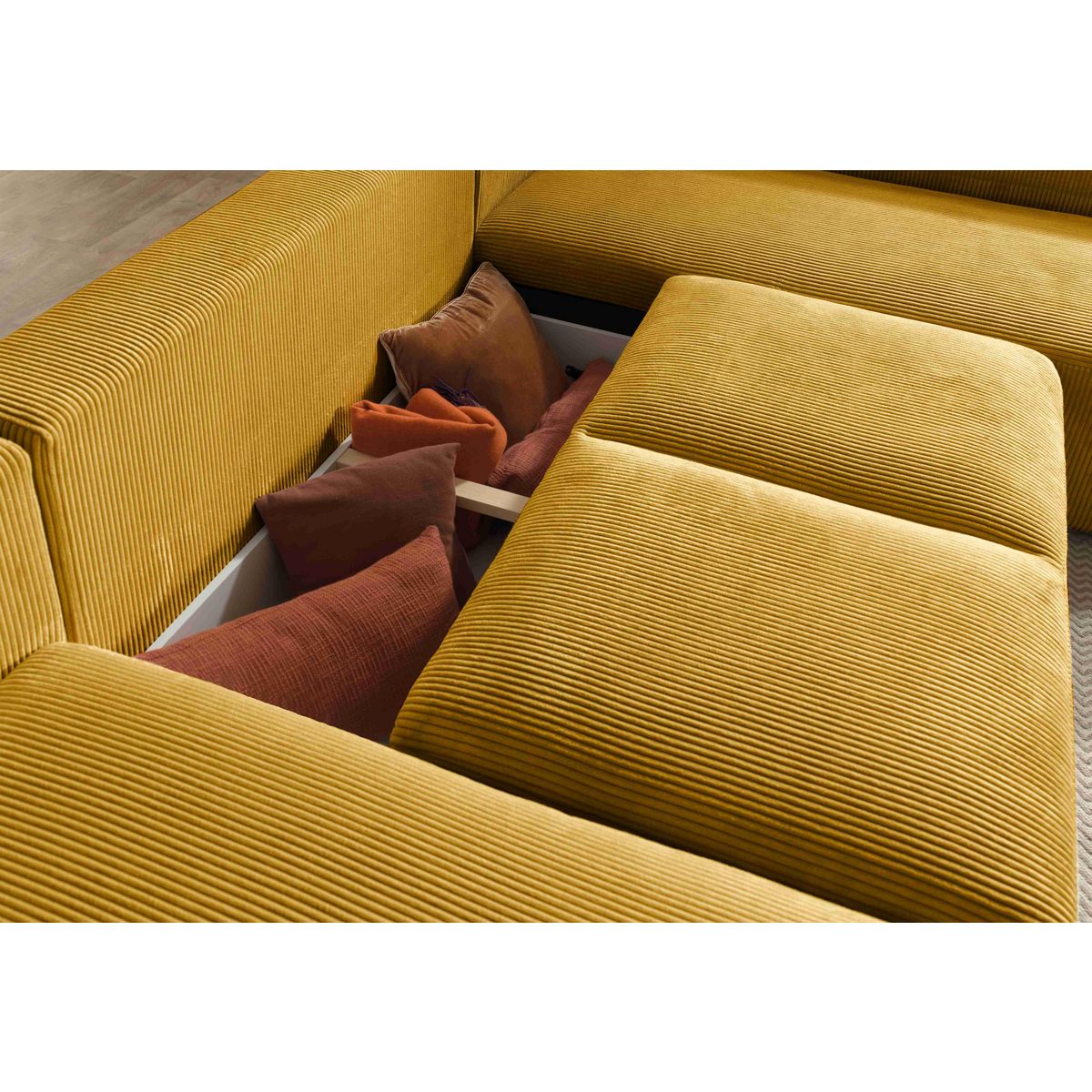 LISA DESIGN Livy - canapé panoramique convertible - avec coffre - en velours côtelé - 7 places - droit