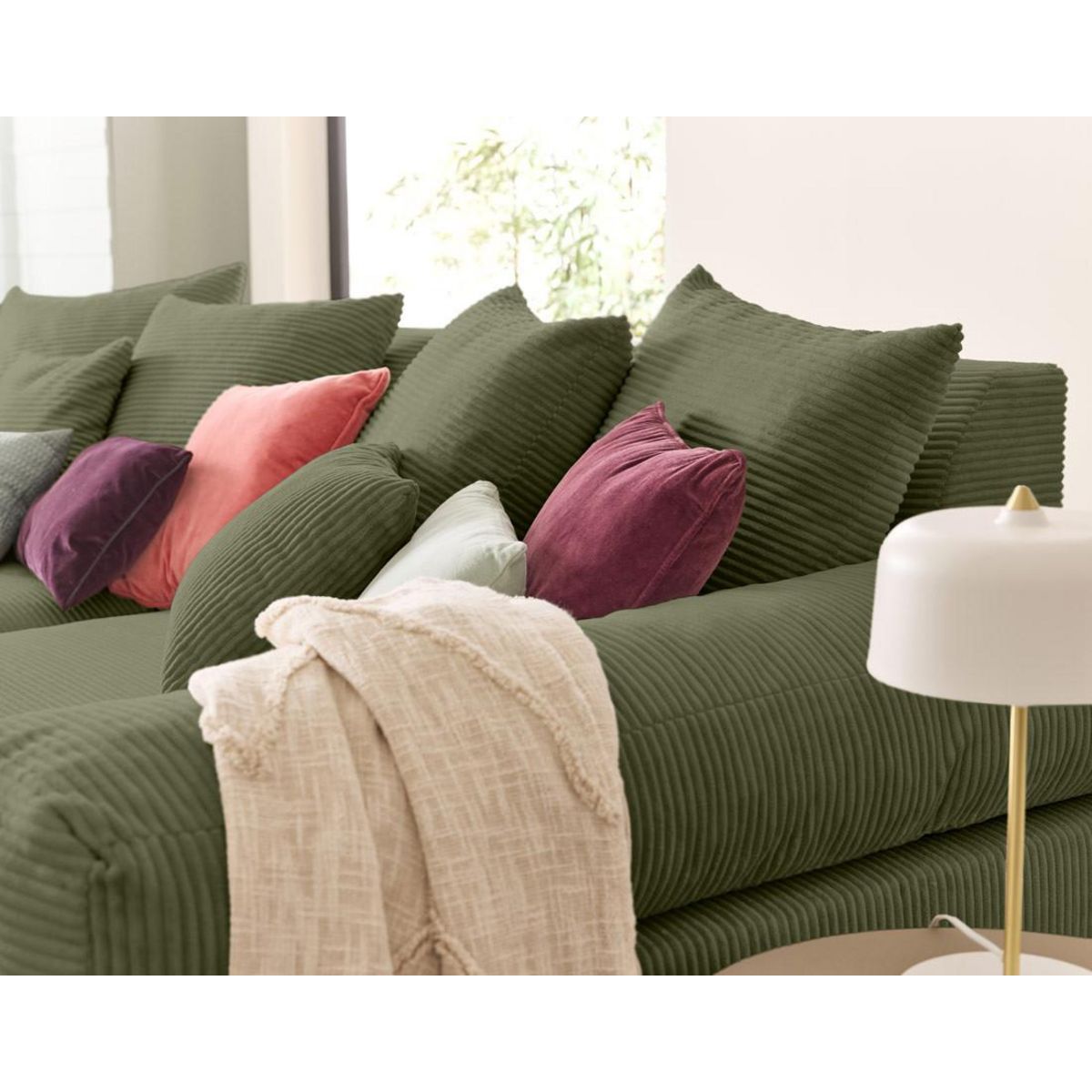 LISA DESIGN Aspen - canapé 4 places - assise profonde - velours côtelé