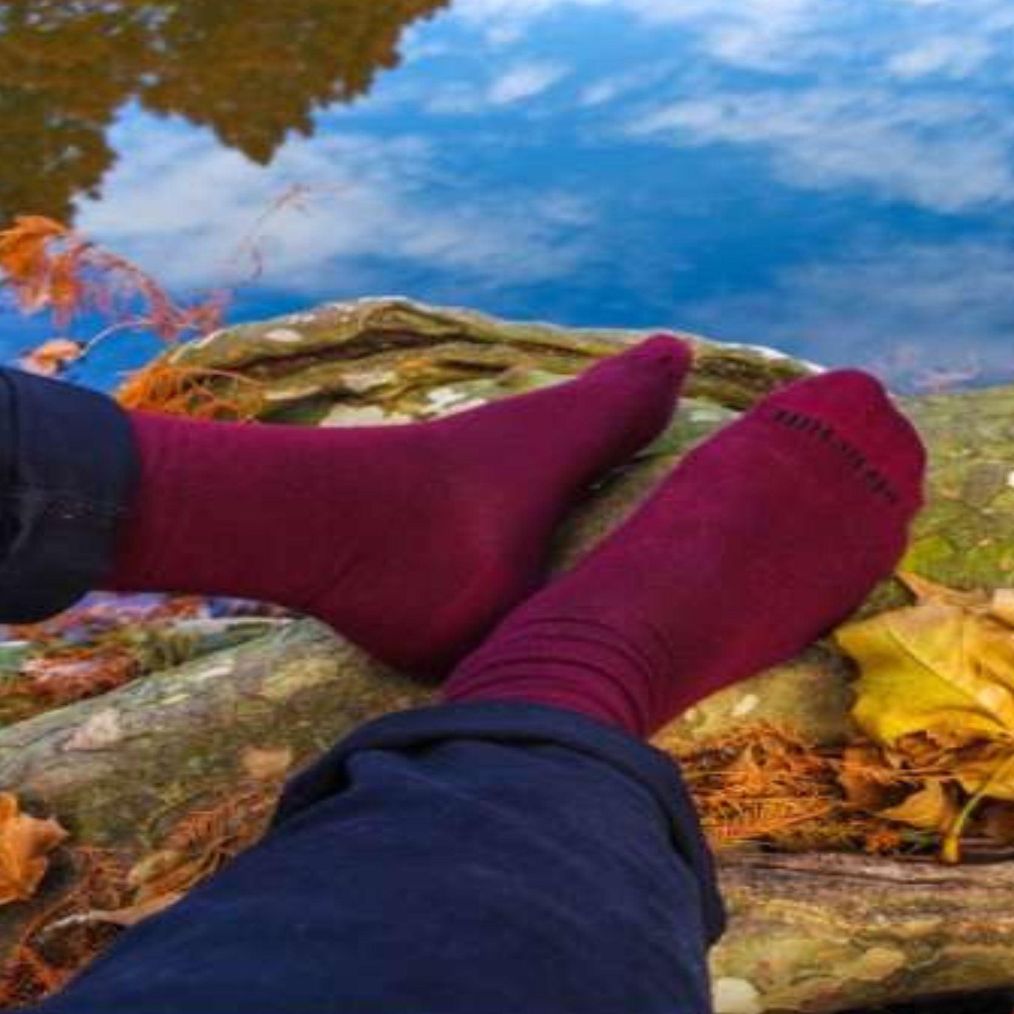 Voir la diapositive 3 : PIRIN HILL Chaussettes en bambou unies bordeaux