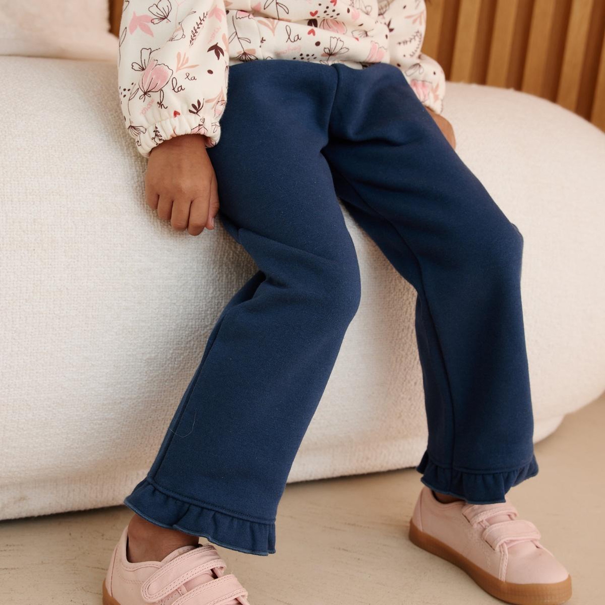Voir la diapositive 5 : PETIT BEGUIN Pantalon bébé en molleton Ollie
