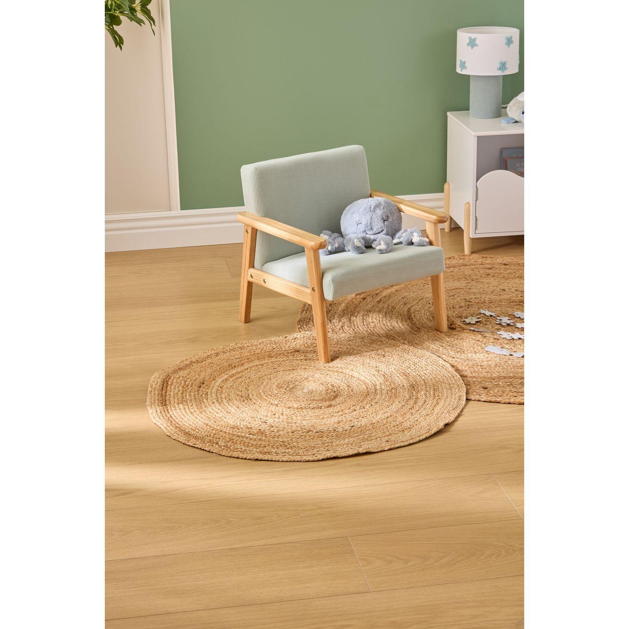 Voir la diapositive 6 : ATMOSPHERA Fauteuil enfant en velours côtelé basile - mer