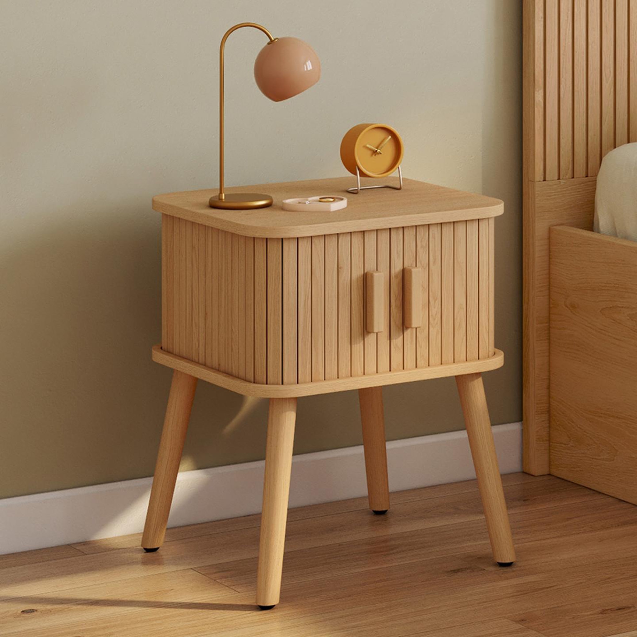 Voir la diapositive 2 : ID MARKET Lot de 2 tables de chevet romie effet lattes 2 portes coulissantes