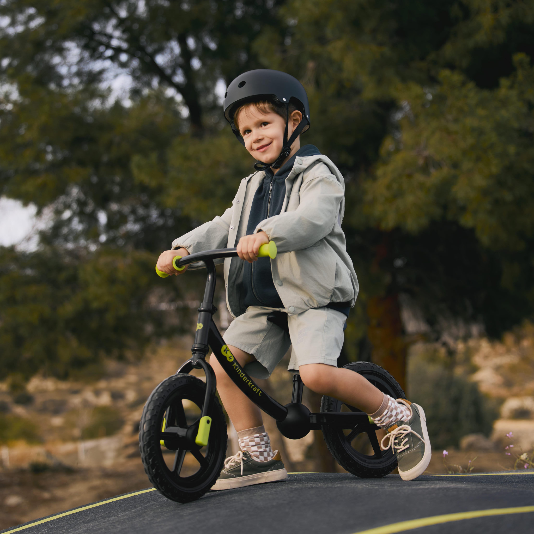 Voir la diapositive 2 : KINDERKRAFT Draisienne enfant grandes roues tout terrain réglable