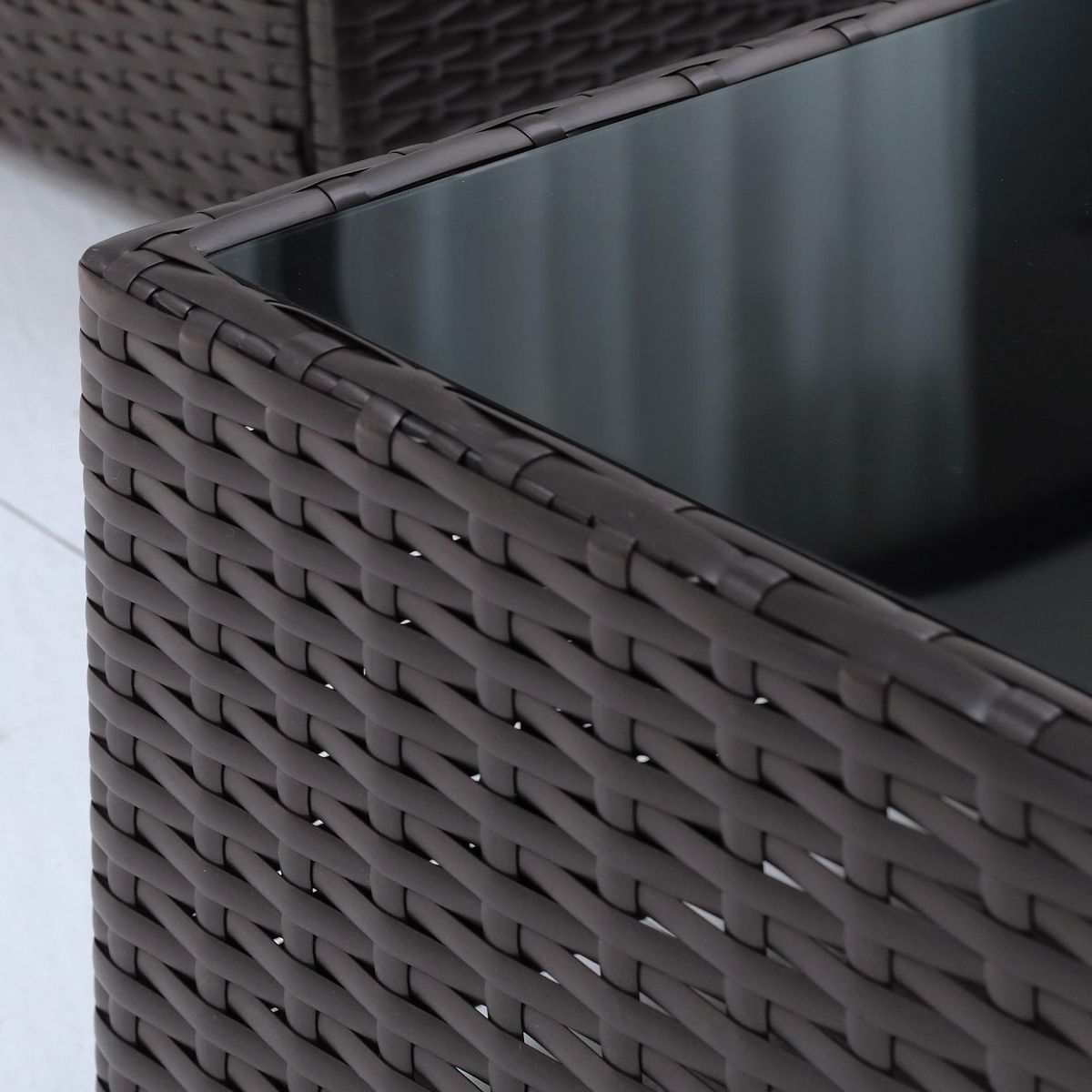 OUTSUNNY Ensemble salon de jardin 7 pièces modulables table basse plateau verre trempé coussins déhoussables inclus résine tressée imitation rotin brun foncé