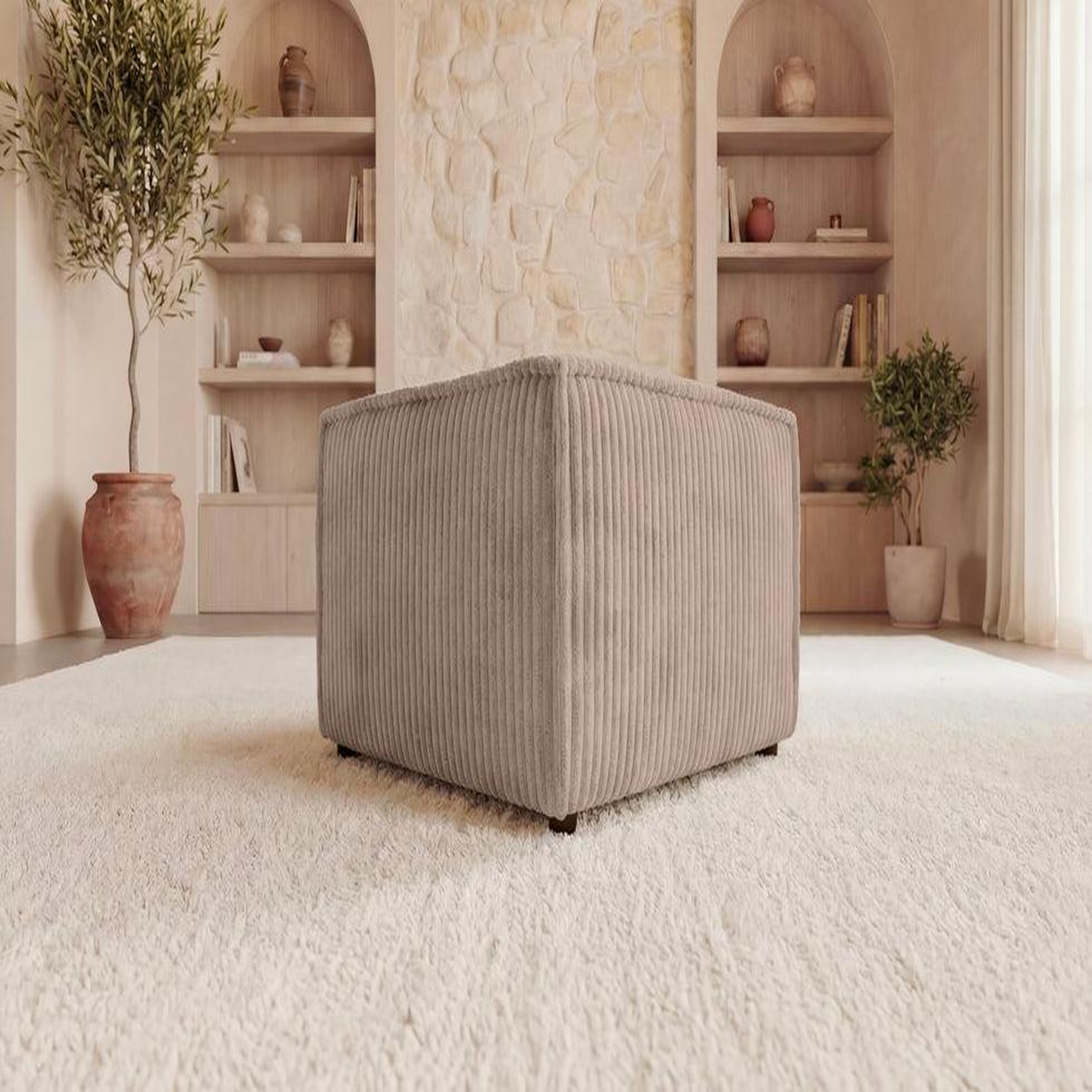 Voir la diapositive 3 : CASANOVA PARIS Laria - pouf gros velours côtelé