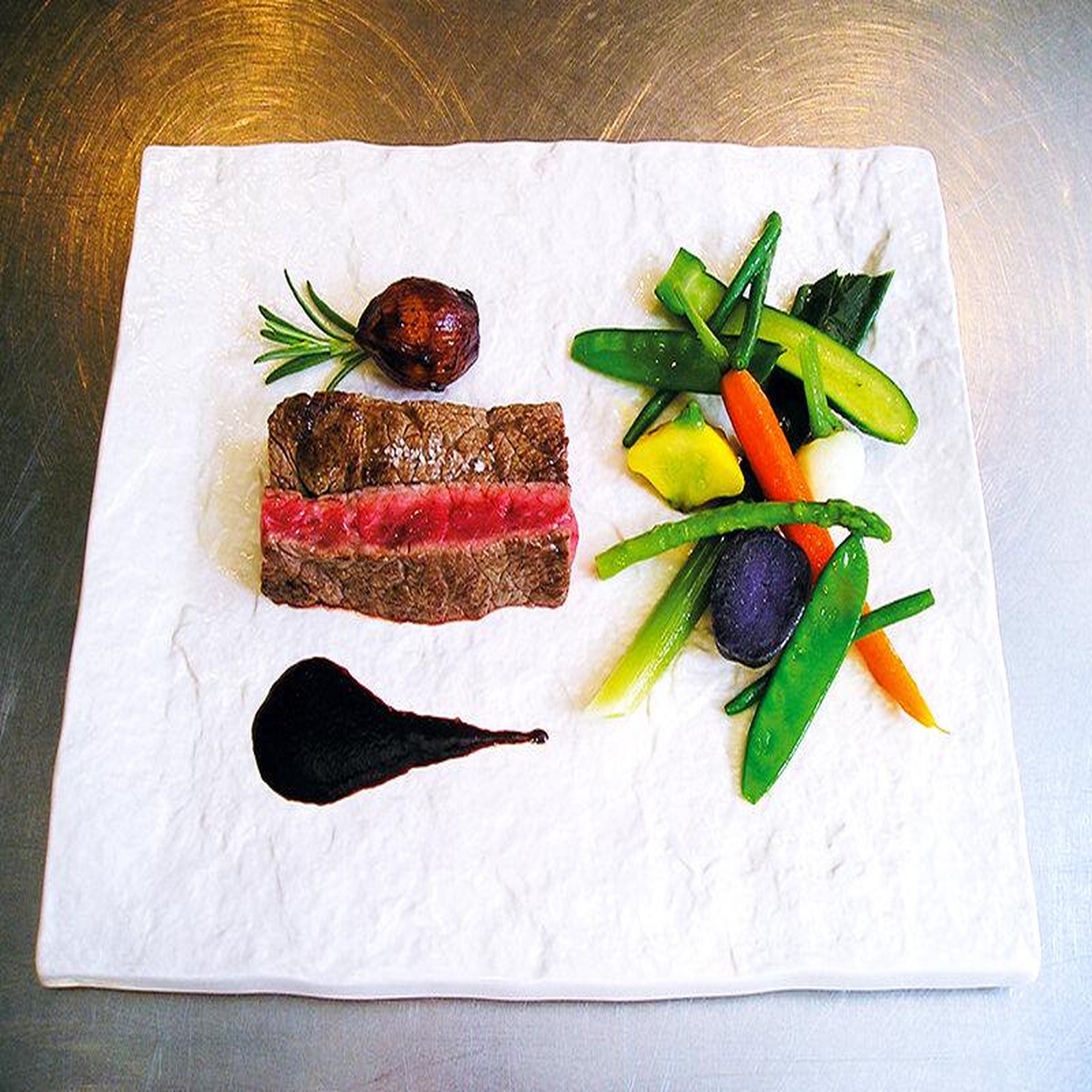 Voir la diapositive 2 : Smartbox Adresses primées : menu 7 plats au restaurant mon plaisir près de montbéliard - coffret cadeau gastronomie