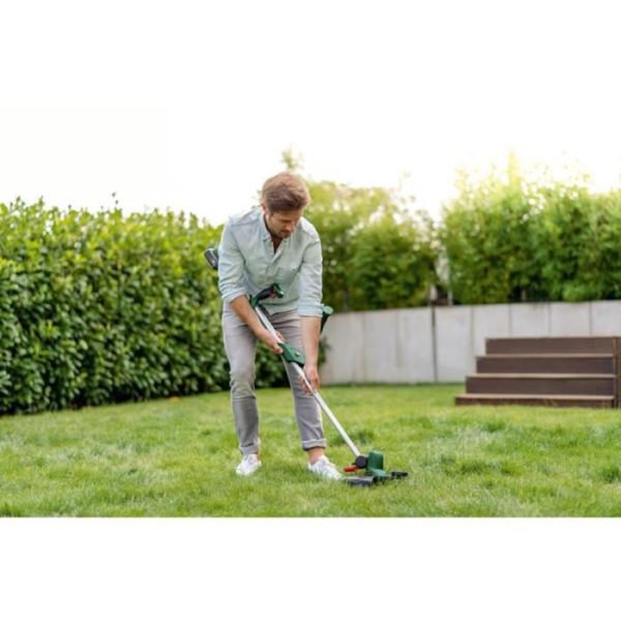 Voir la diapositive 4 : BOSCH Coupe-bordures Bosch - UniversalGrassCut 18-260 (Livré avec 1 batterie et 1 chargeur) - PowerForAll