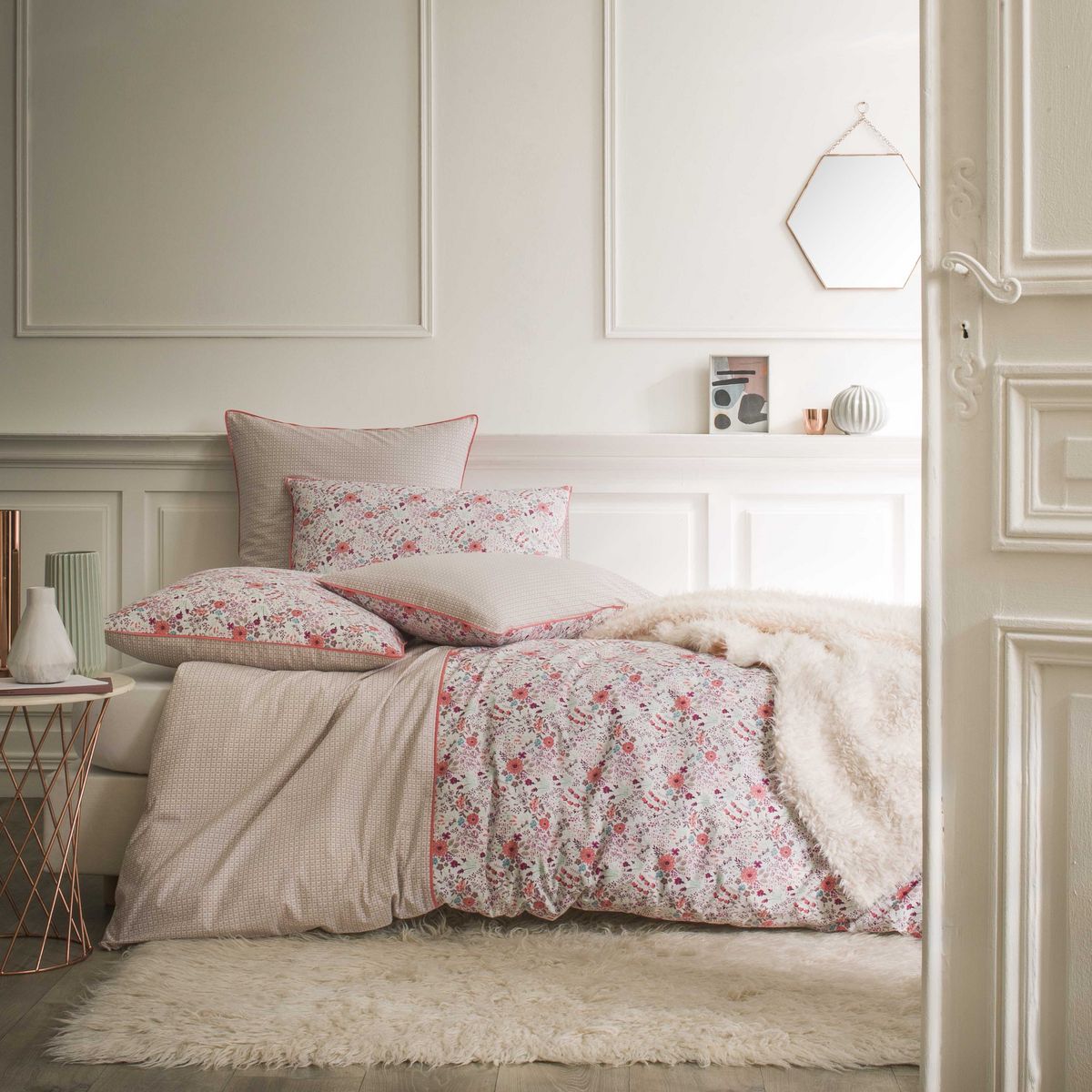 Parure housse de couette en percale 70 fils motif fleuri