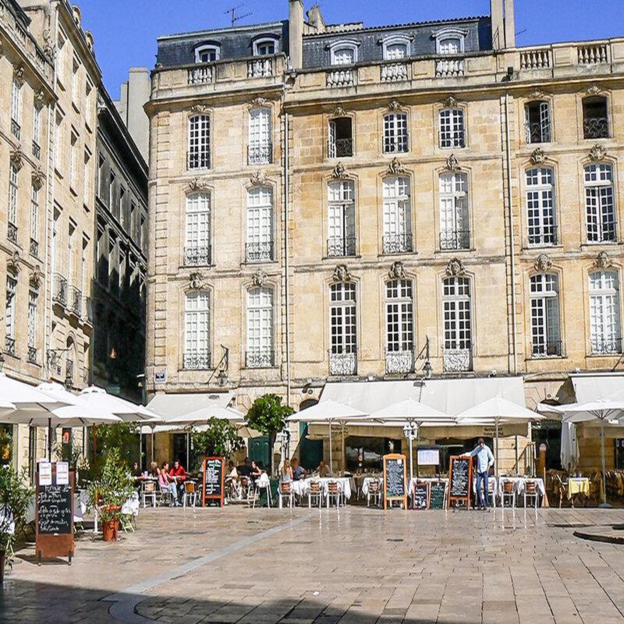 Voir la diapositive 3 : Smartbox Activité à bordeaux - coffret cadeau multi-thèmes