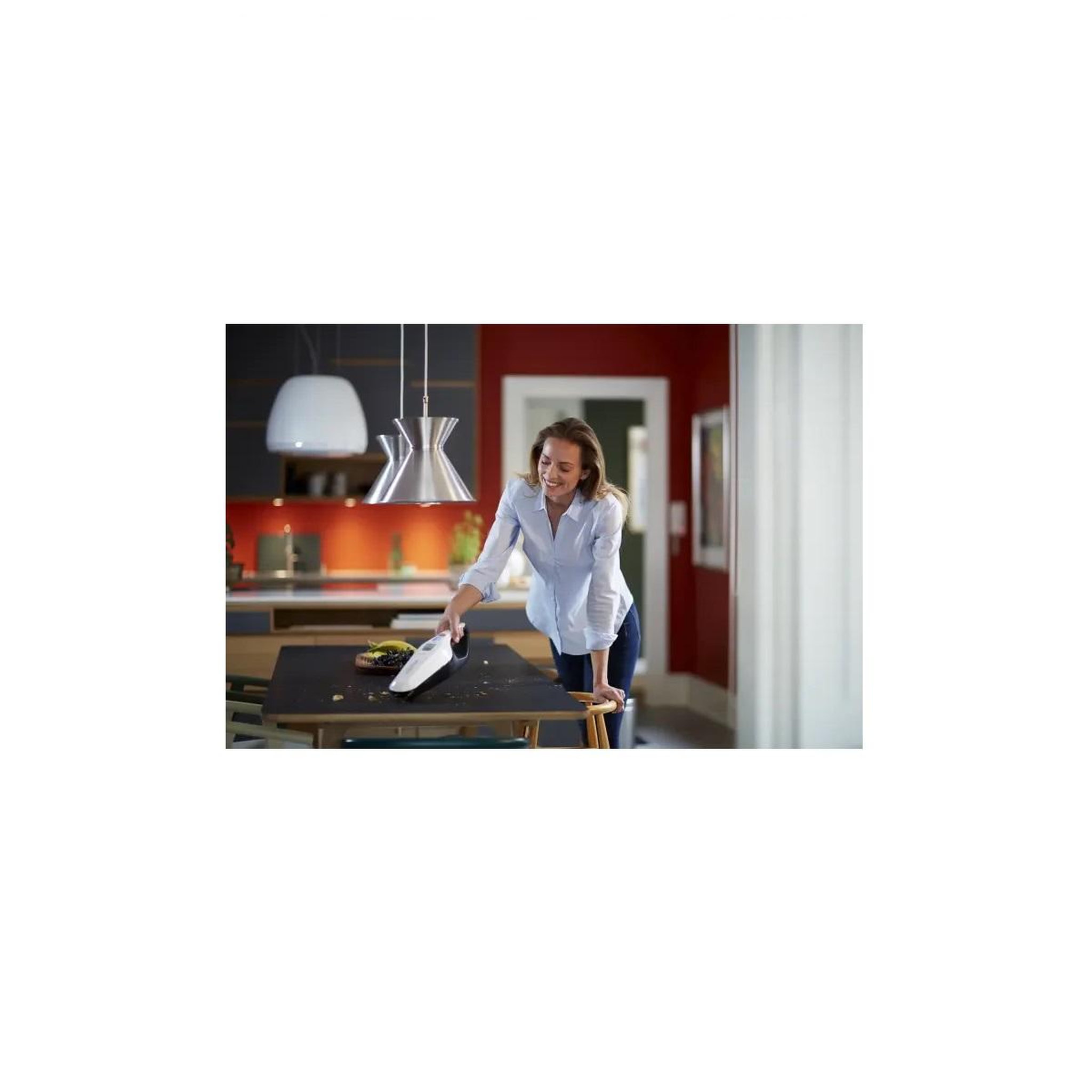 Voir la diapositive 2 : Nilfisk Aspirateur balai rechargeable 36v blanc - 128390012