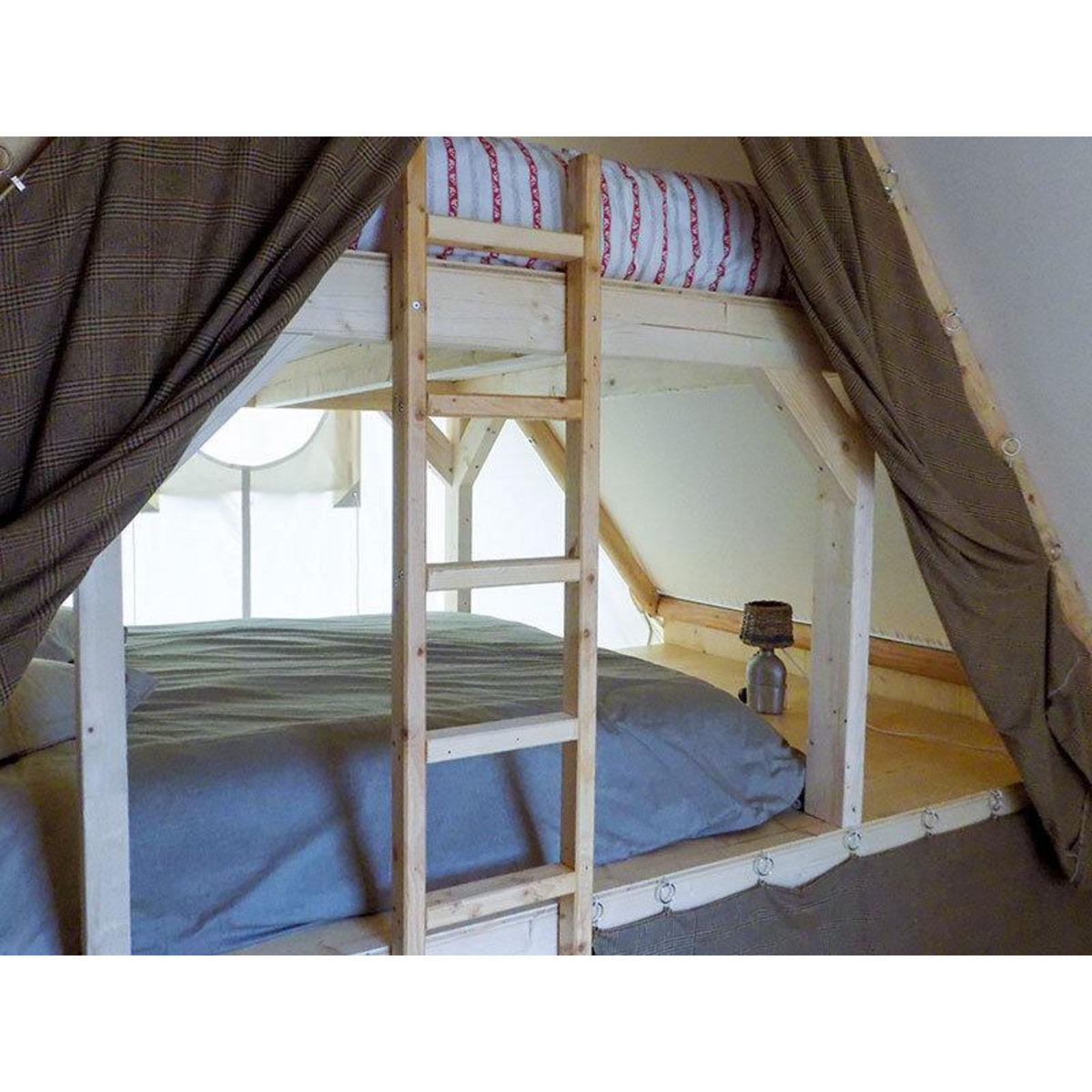 Smartbox 3 jours insolites en famille dans une tente près de Troyes - Coffret Cadeau Séjour