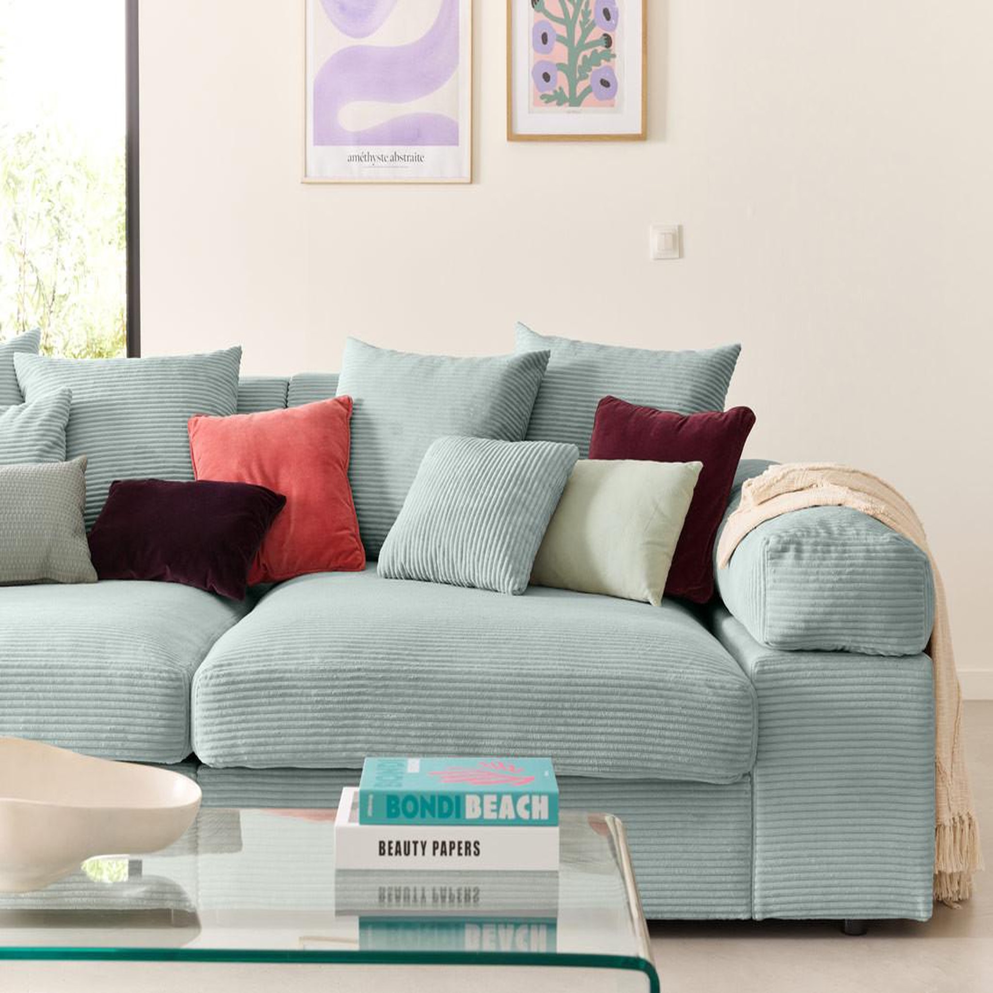Voir la diapositive 5 : LISA DESIGN Aspen - canapé 4 places - assise profonde - velours côtelé