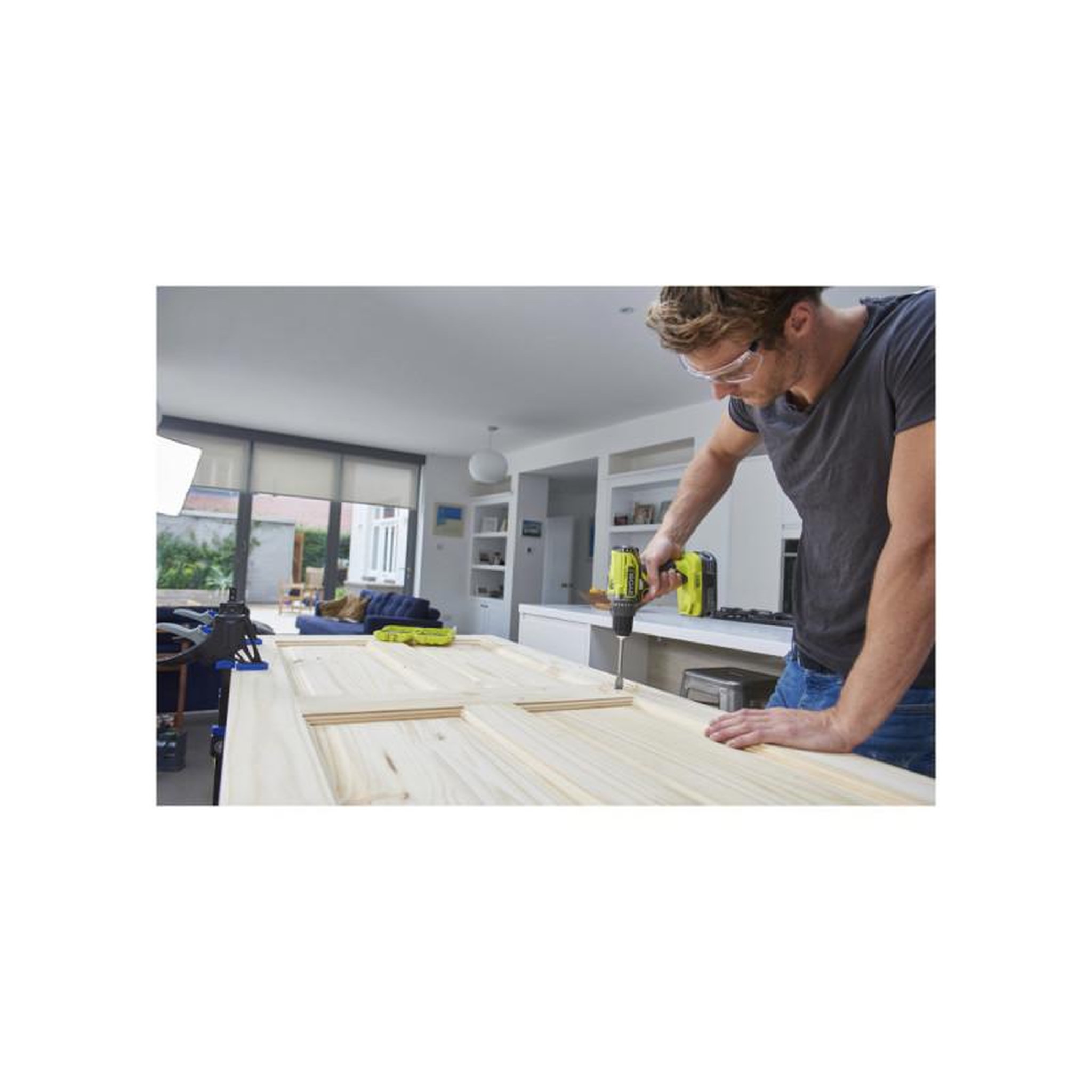 Voir la diapositive 2 : Ryobi Perceuse Visseuse RYOBI - R18DD2-220S - 18V One Plus - 2 batteries 2,0Ah - 1 chargeur