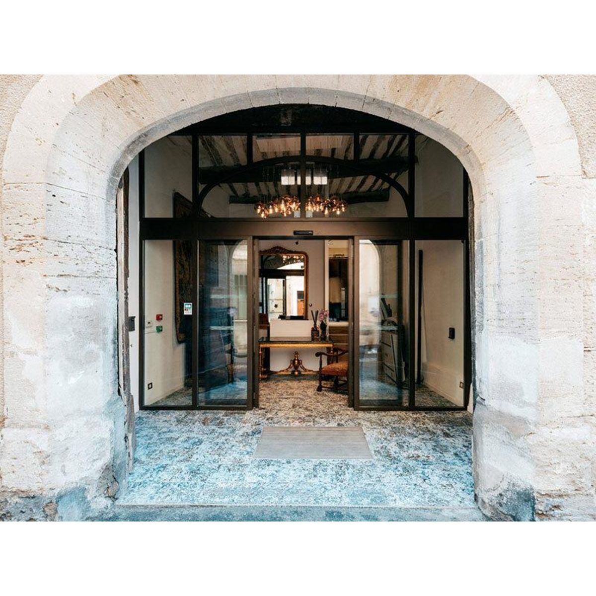 Smartbox 2 jours en studio dans une demeure historique près d'Avignon - Coffret Cadeau Séjour