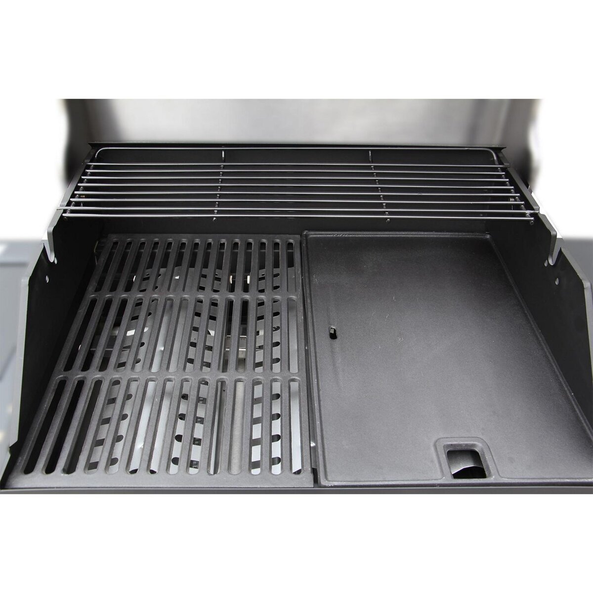 CONCEPT USINE Barbecue à gaz et plancha 3 + 1 brûleurs avec ustensiles ACOMA