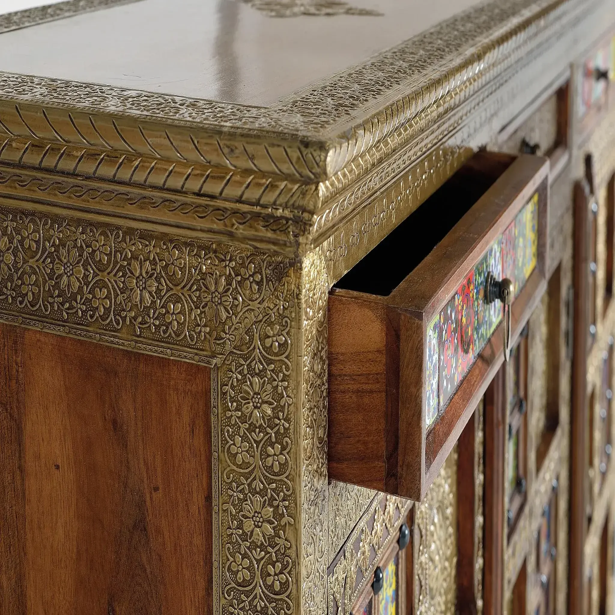 Voir la diapositive 3 : GINER Y COLOMER SL Buffet en bois d'acacia 150cm style artisanal ethnique