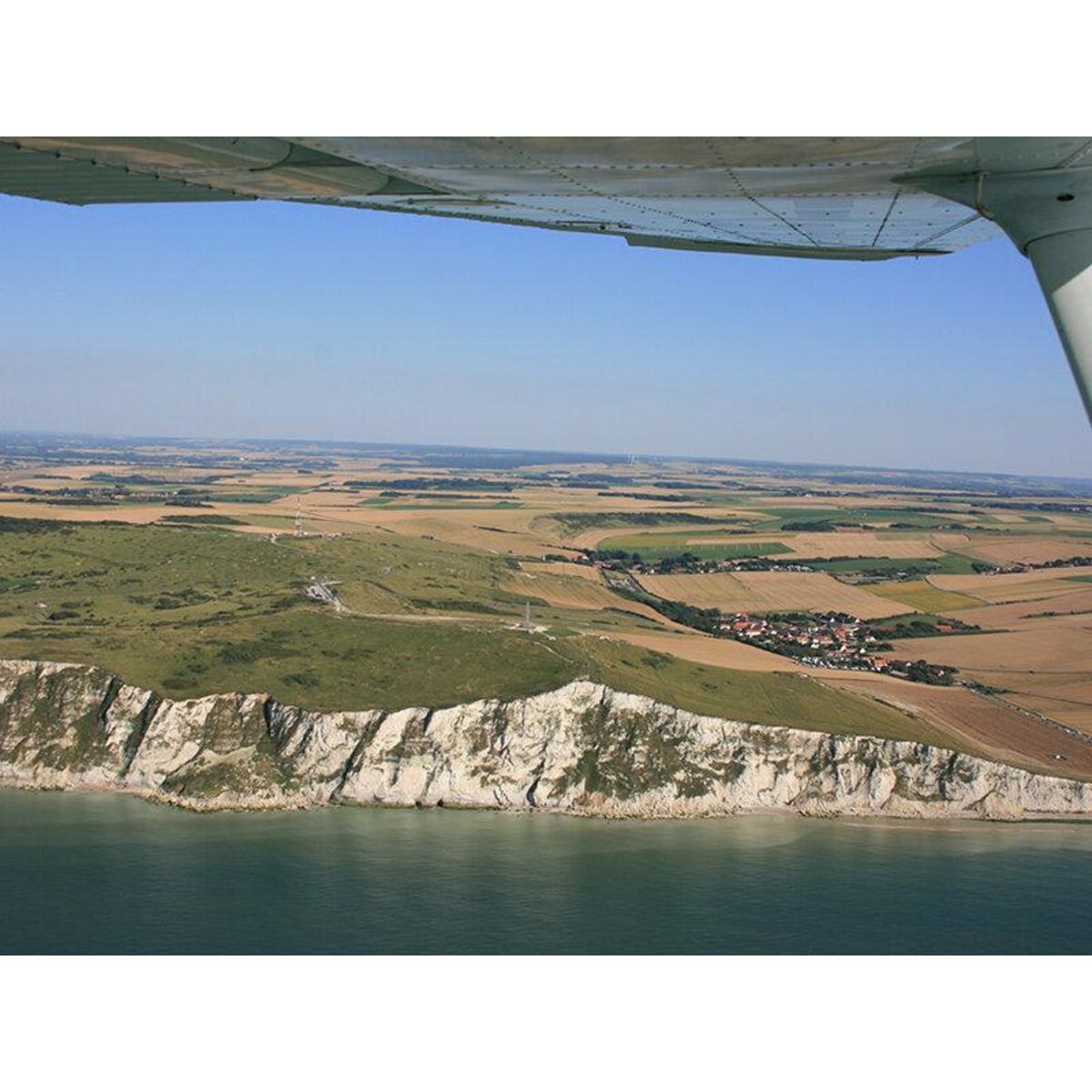 Smartbox 45 minutes de vol avec pilote privé au-dessus de la Côte d'Opale - Coffret Cadeau Sport & Aventure