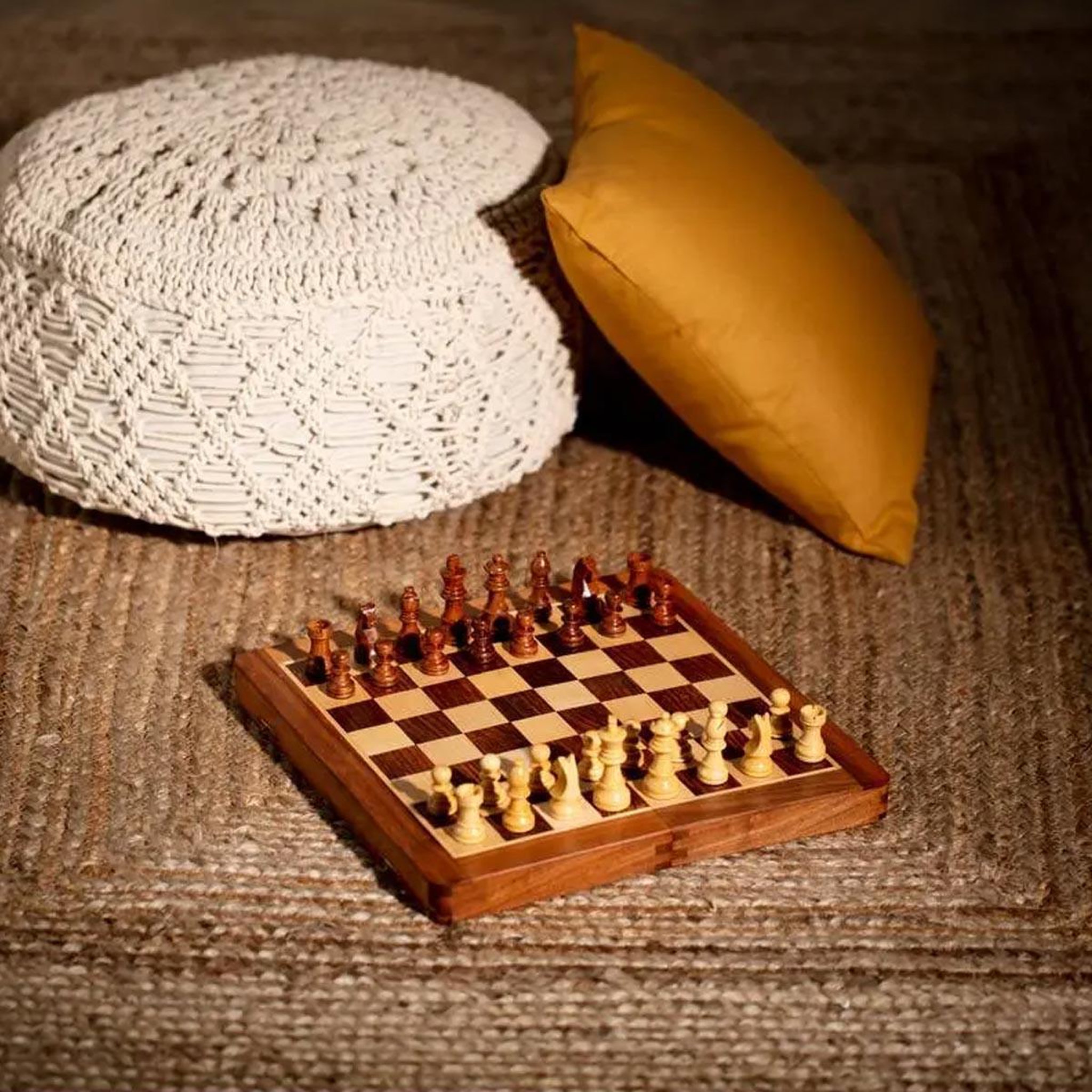 Voir la diapositive 3 : ATMOSPHERA Jeu d'échec déco  bois d'acacia  33cm marron