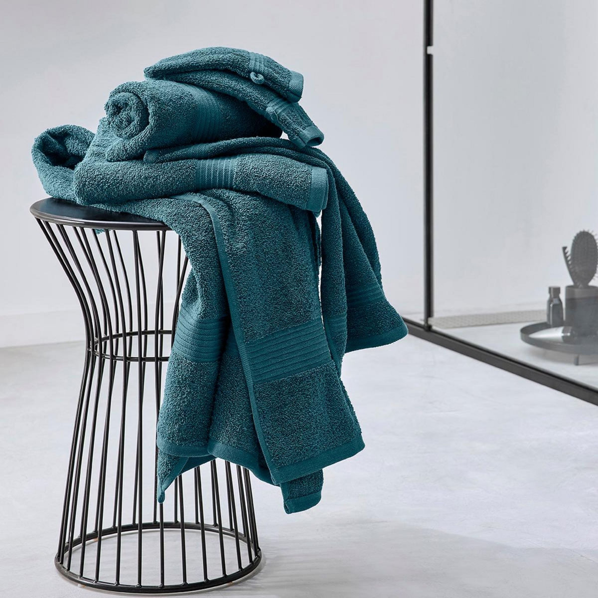 TODAY Serviette de toilette unie en coton 450 g/m²