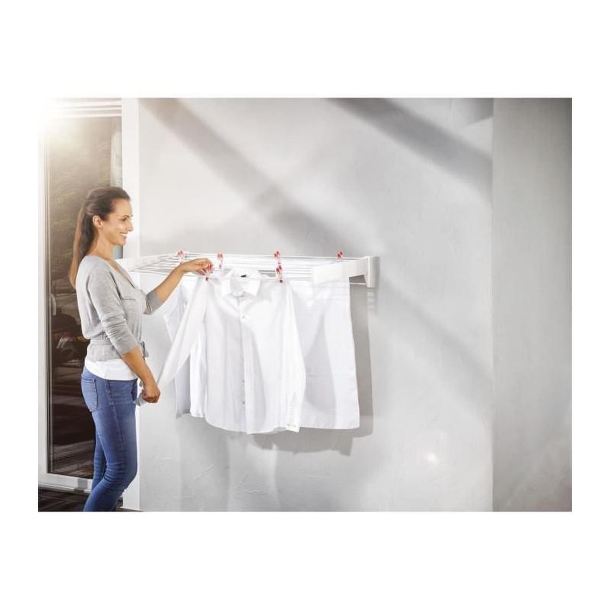 Voir la diapositive 4 : Leifheit Séchoir à linge extensible mural 3,5m - 83201
