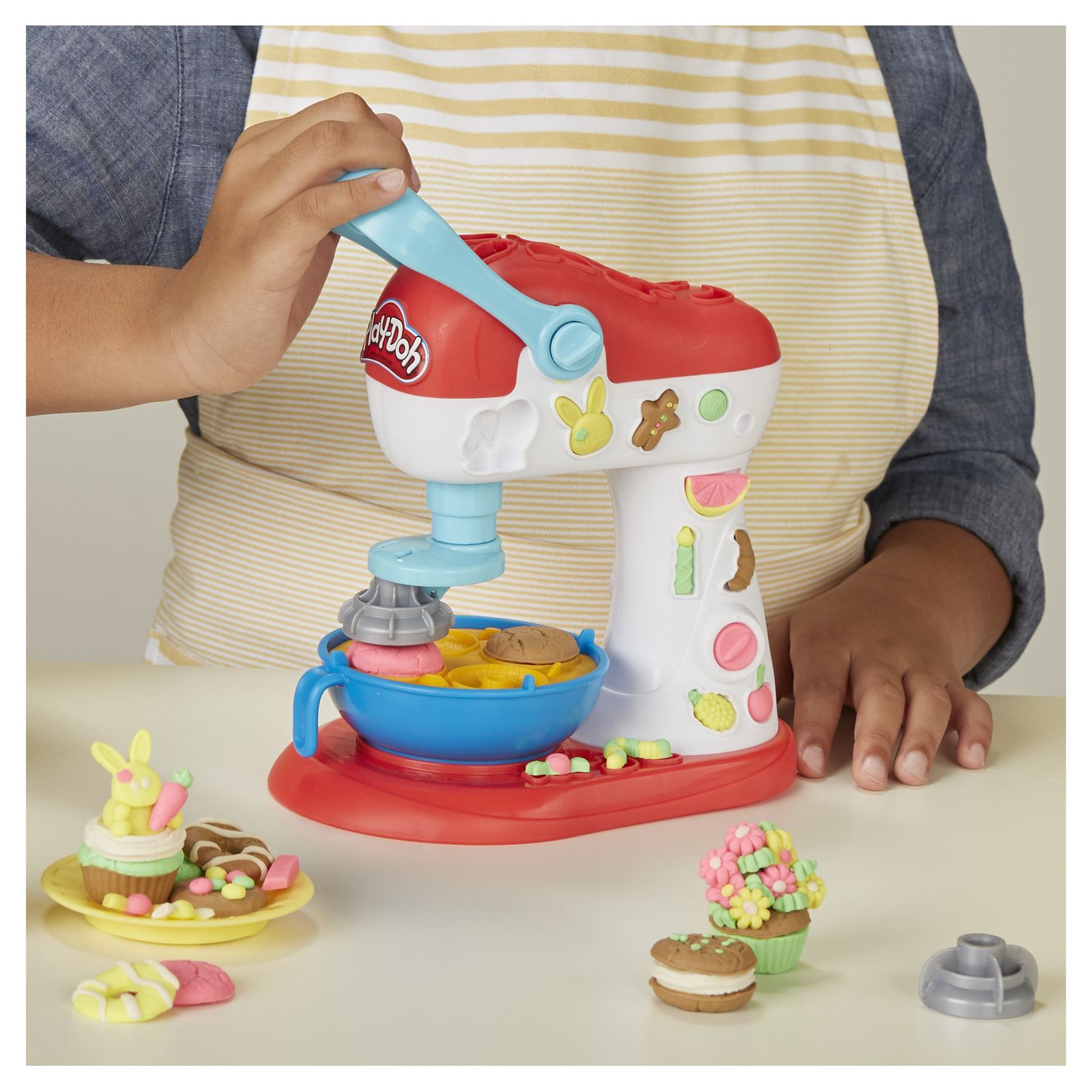 Voir la diapositive 4 : HASBRO Play-Doh Kitchen Creations - Le robot pâtissier