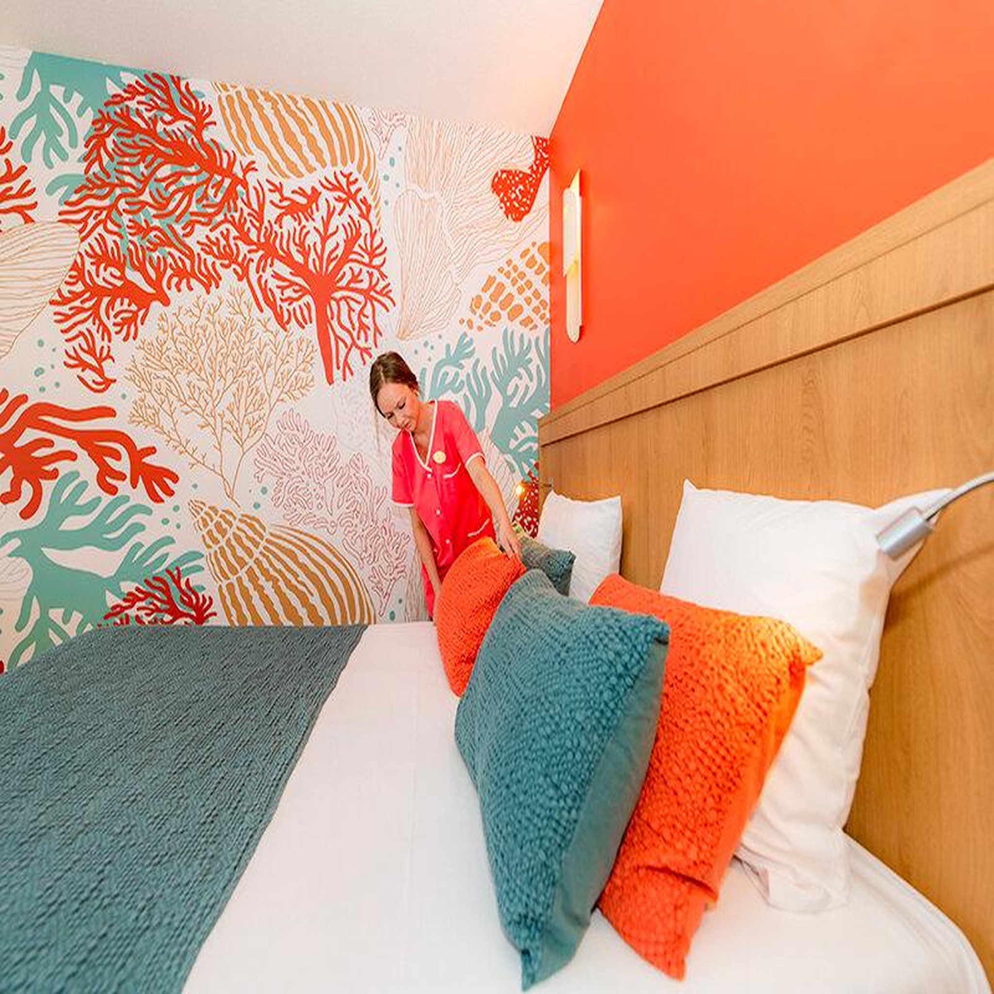 Voir la diapositive 2 : Smartbox Escapade détente : 2 jours avec modelage et espace détente près des sables-d'olonne - coffret cadeau séjour
