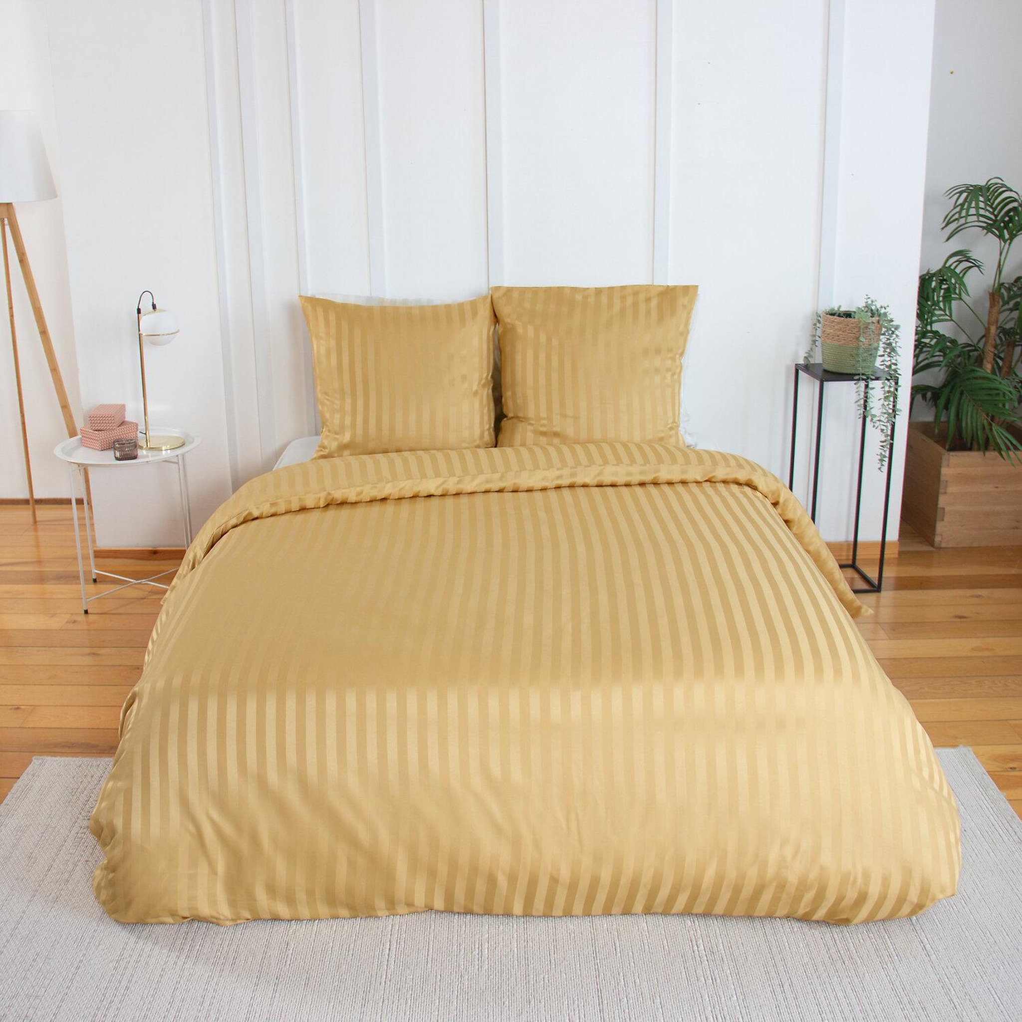 Voir la diapositive 1 : Home collection Parure housse de couette 100% satin de microfibre