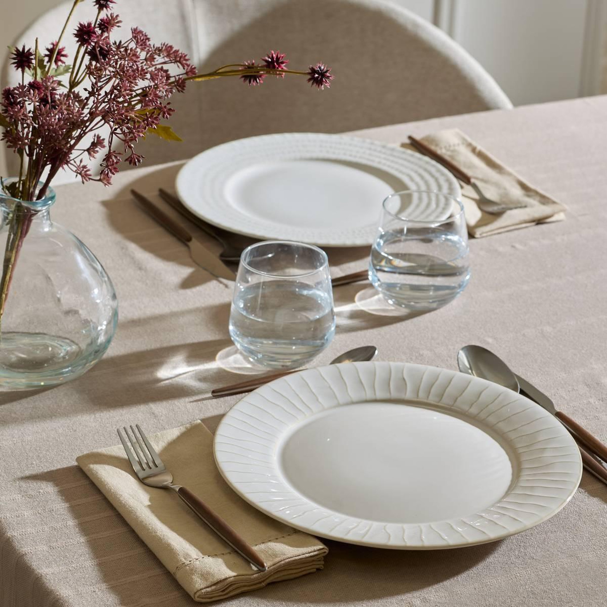 Voir la diapositive 4 : SECRET DE GOURMET Lot de 6 Assiettes Plates Lignes  Camille  27cm Blanc