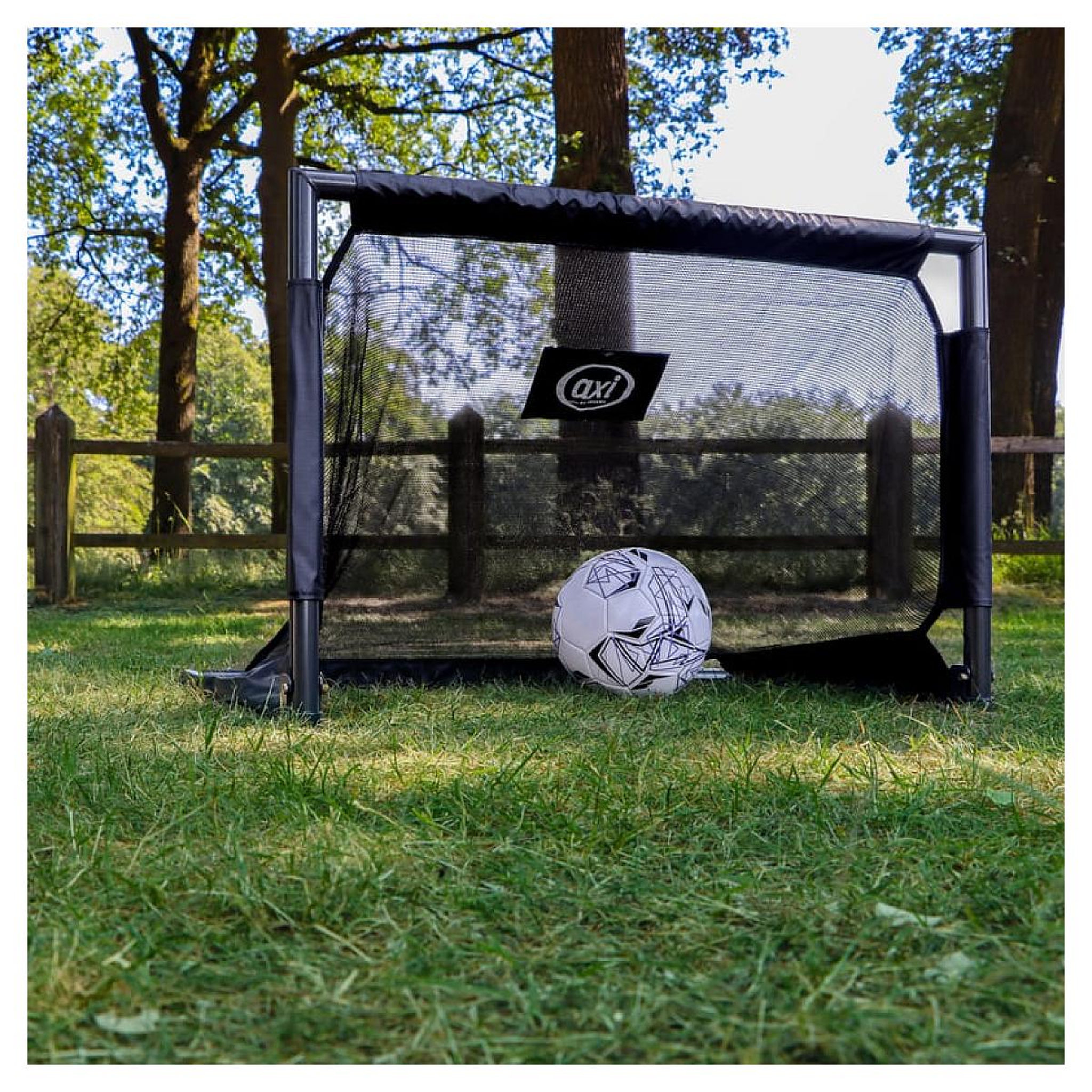 Voir la diapositive 2 : Axi House But de foot Lionel pliable 90 cm