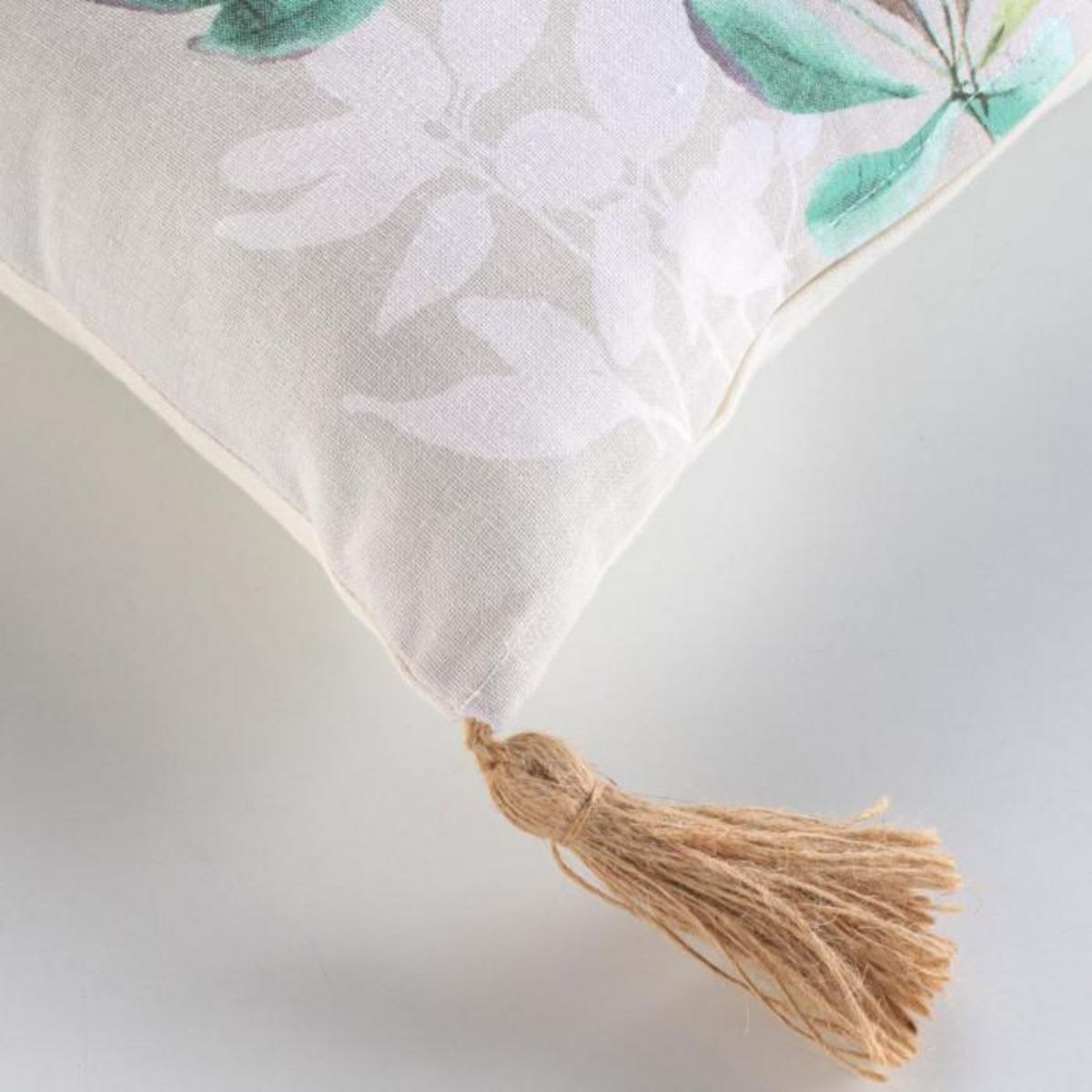 Paris Prix Coussin Déco à Pompons  Dilaris  30x50cm Multicolore