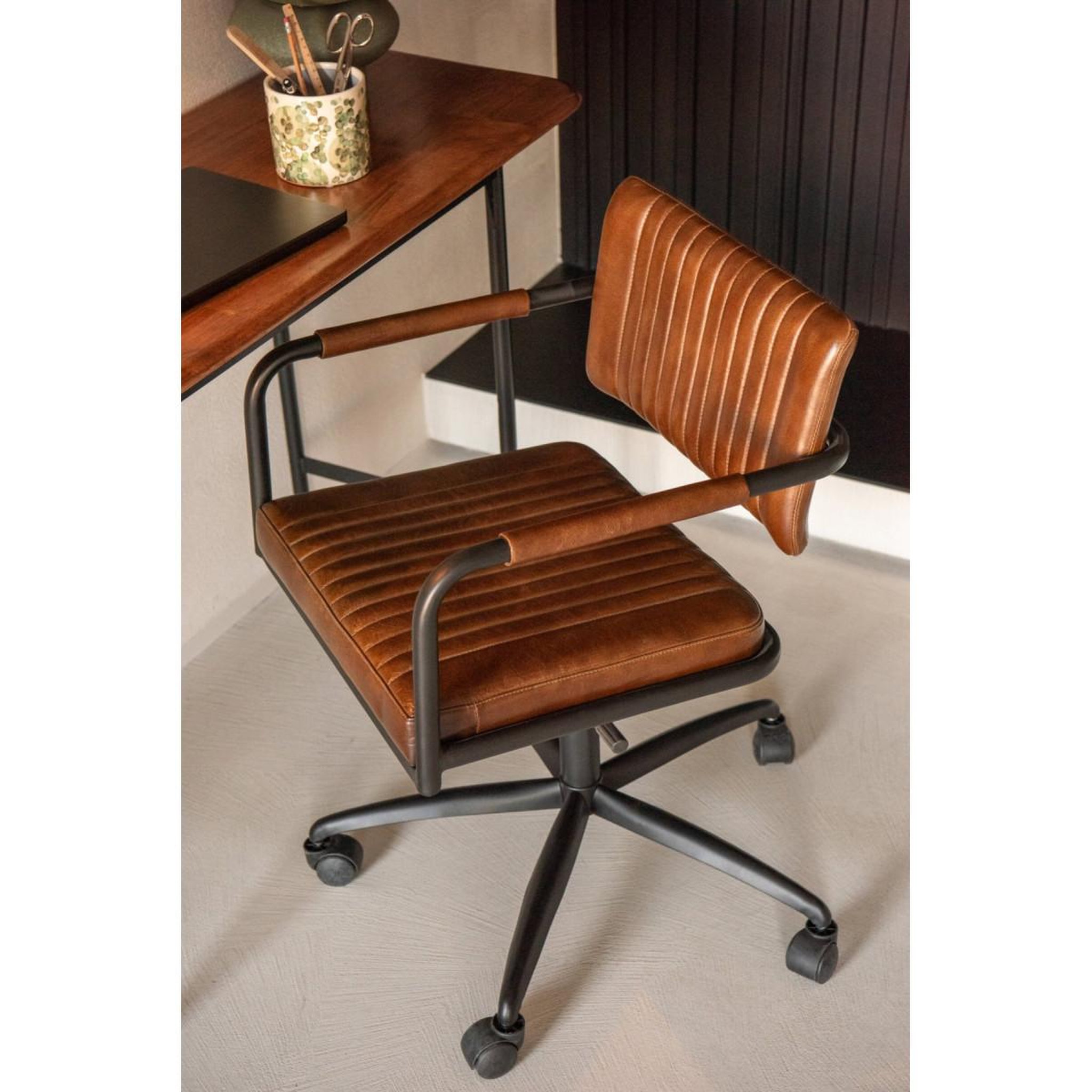 Voir la diapositive 6 : J-LINE Chaise de bureau en cuir  austin  82cm marron