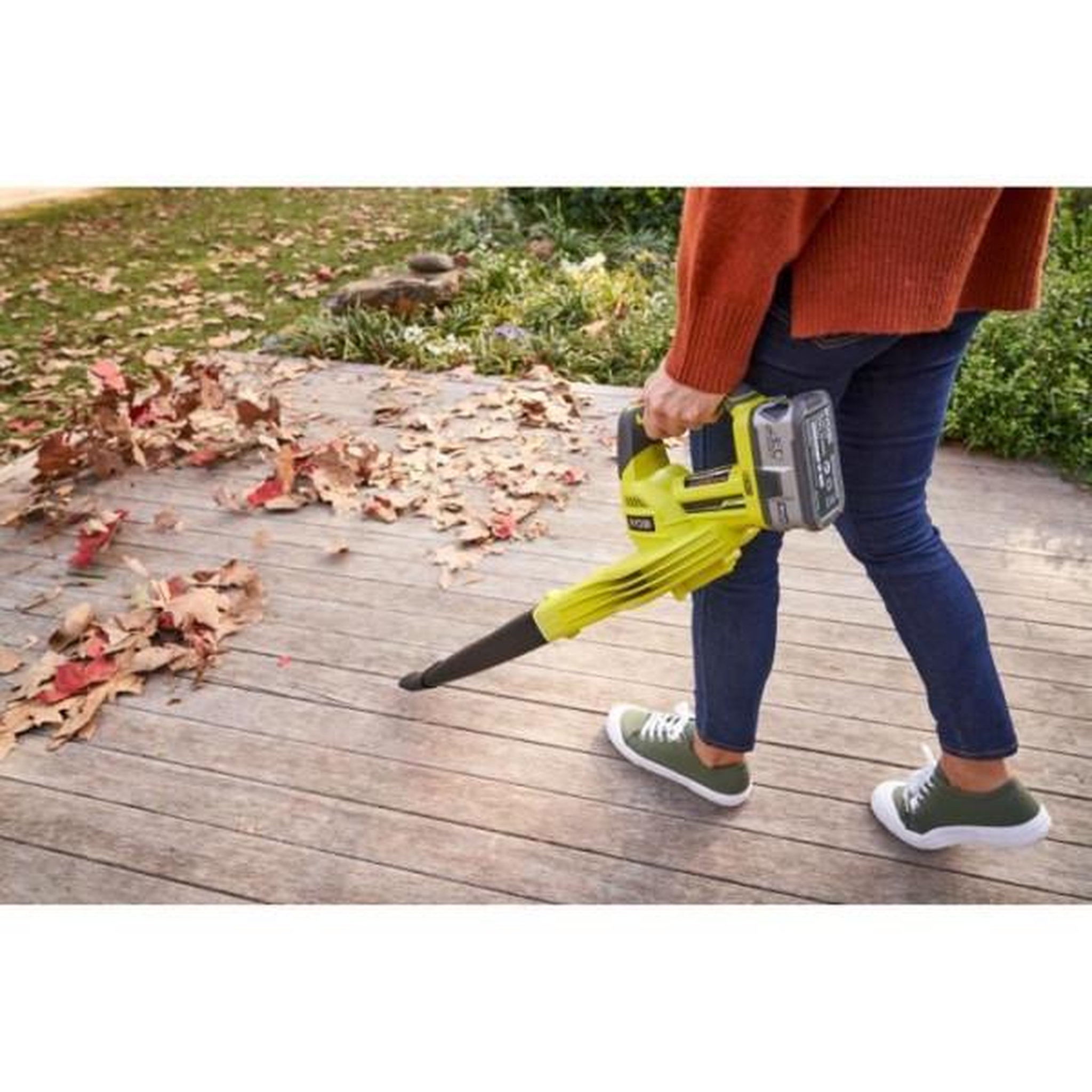 Voir la diapositive 6 : Ryobi RYOBI - Souffleur 18V ONE+ - vitesse max. soufflerie 245 km/h - débit air max. : 2,6 m³/min - sans batterie ni chargeur - OBL1