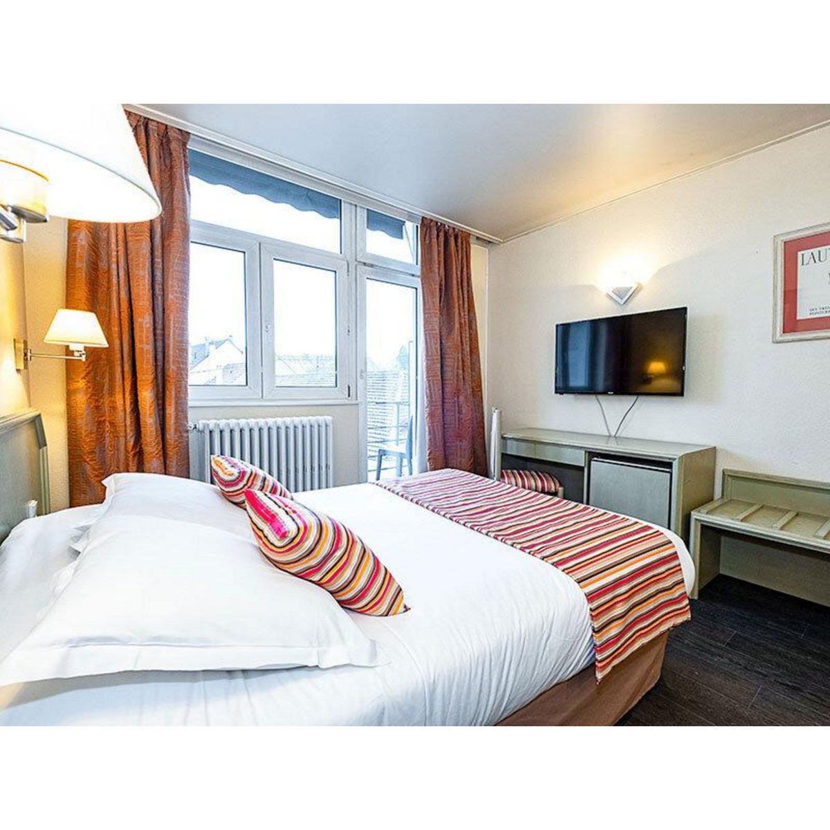 Smartbox 2 jours en Alsace avec apéritif, crémant, visite de cave et dégustation de 5 vins - Coffret Cadeau Séjour