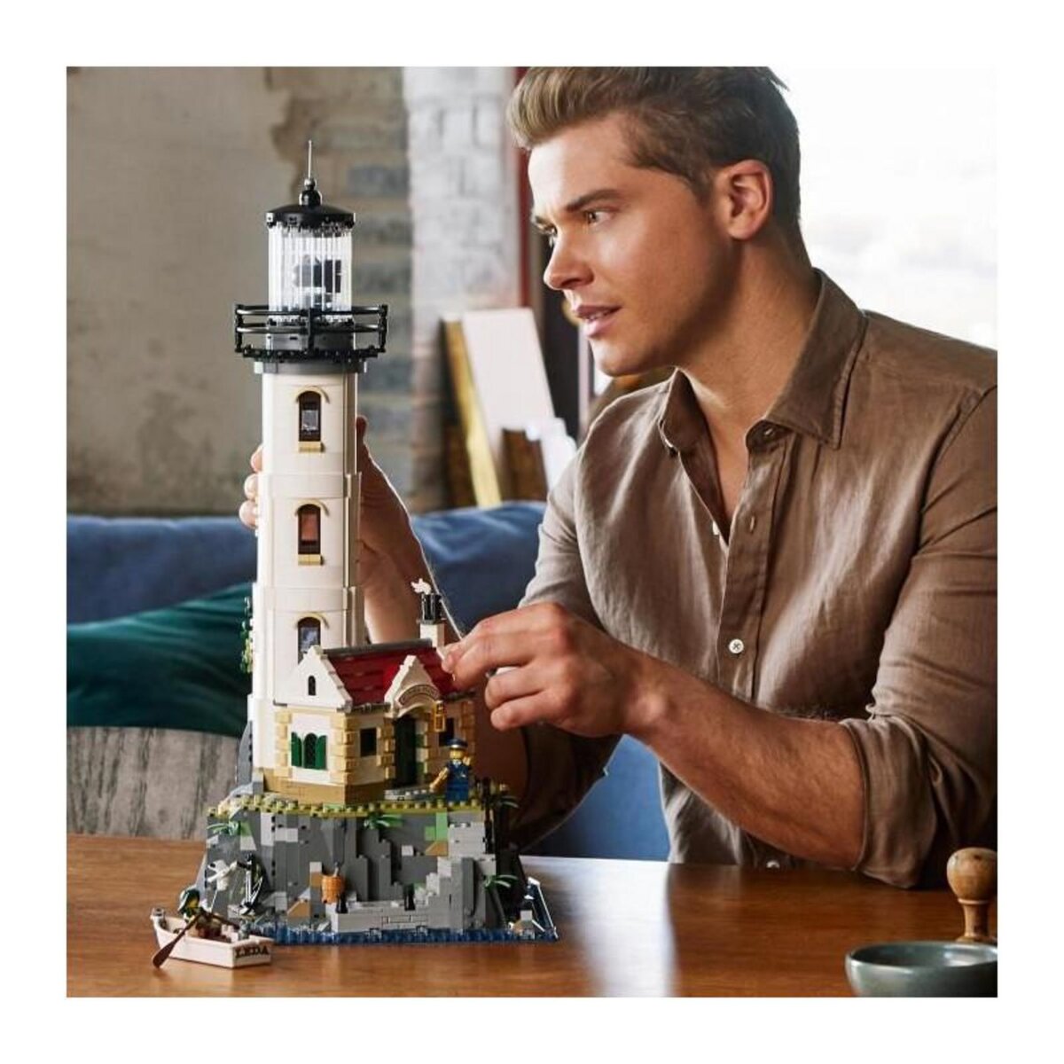 LEGO LEGO 21335 Ideas Le Phare Motorisé, Maquette a Construire, Idée Cadeau, Décoration Maison, avec Minifigurines Marin, Activit