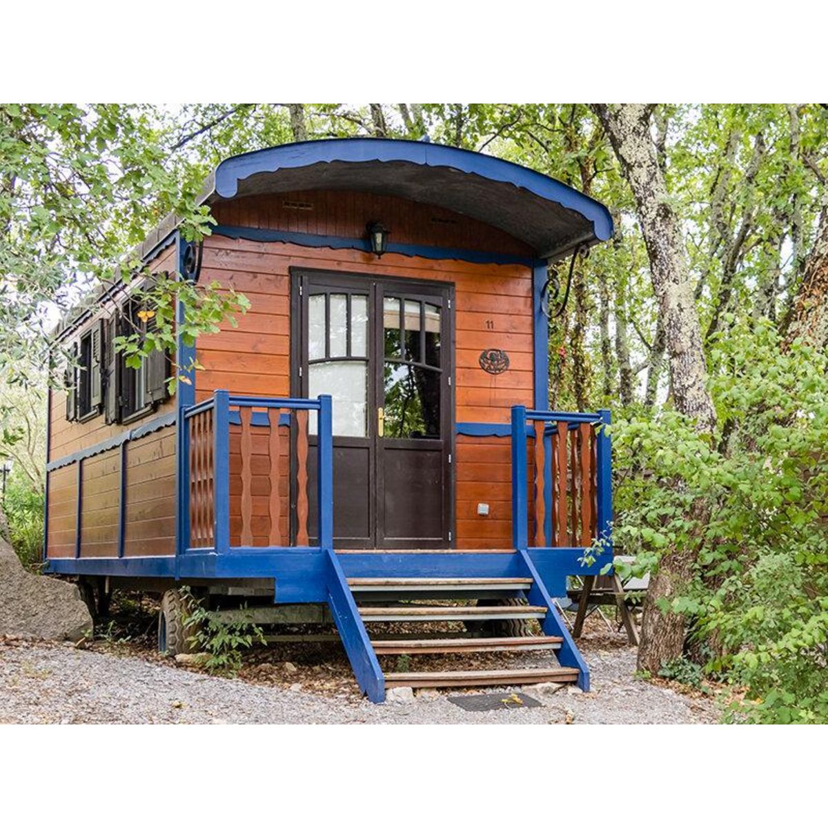 Smartbox 2 jours insolites en famille dans une roulotte avec accès au spa en Ardèche - Coffret Cadeau Séjour