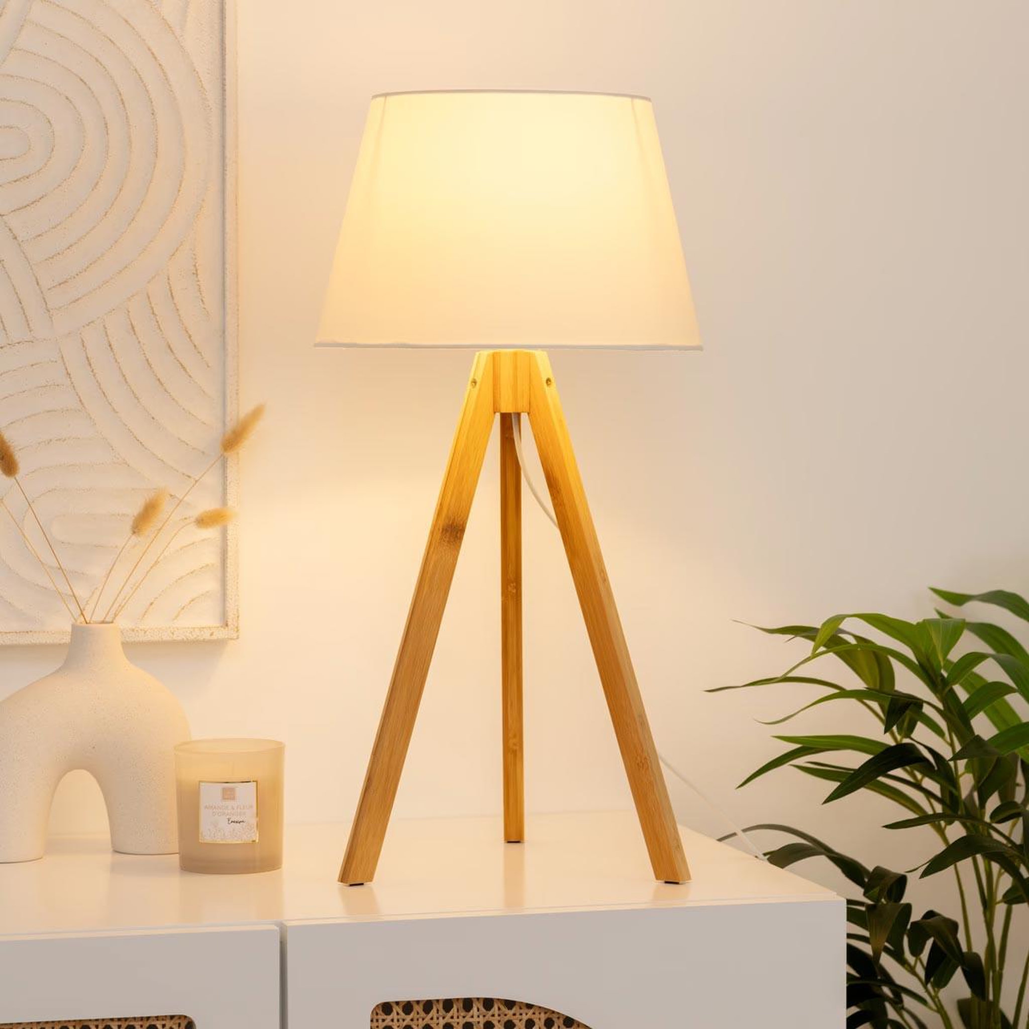 Voir la diapositive 5 : ATMOSPHERA Lampe à poser  bahi  55cm blanc
