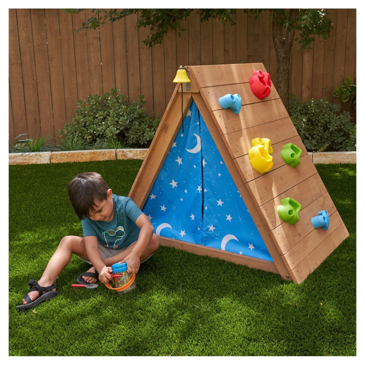 Kidkraft Cabane tipi de jardin bébé - Bois avec mur d'escalade - H91cm - TIPI 