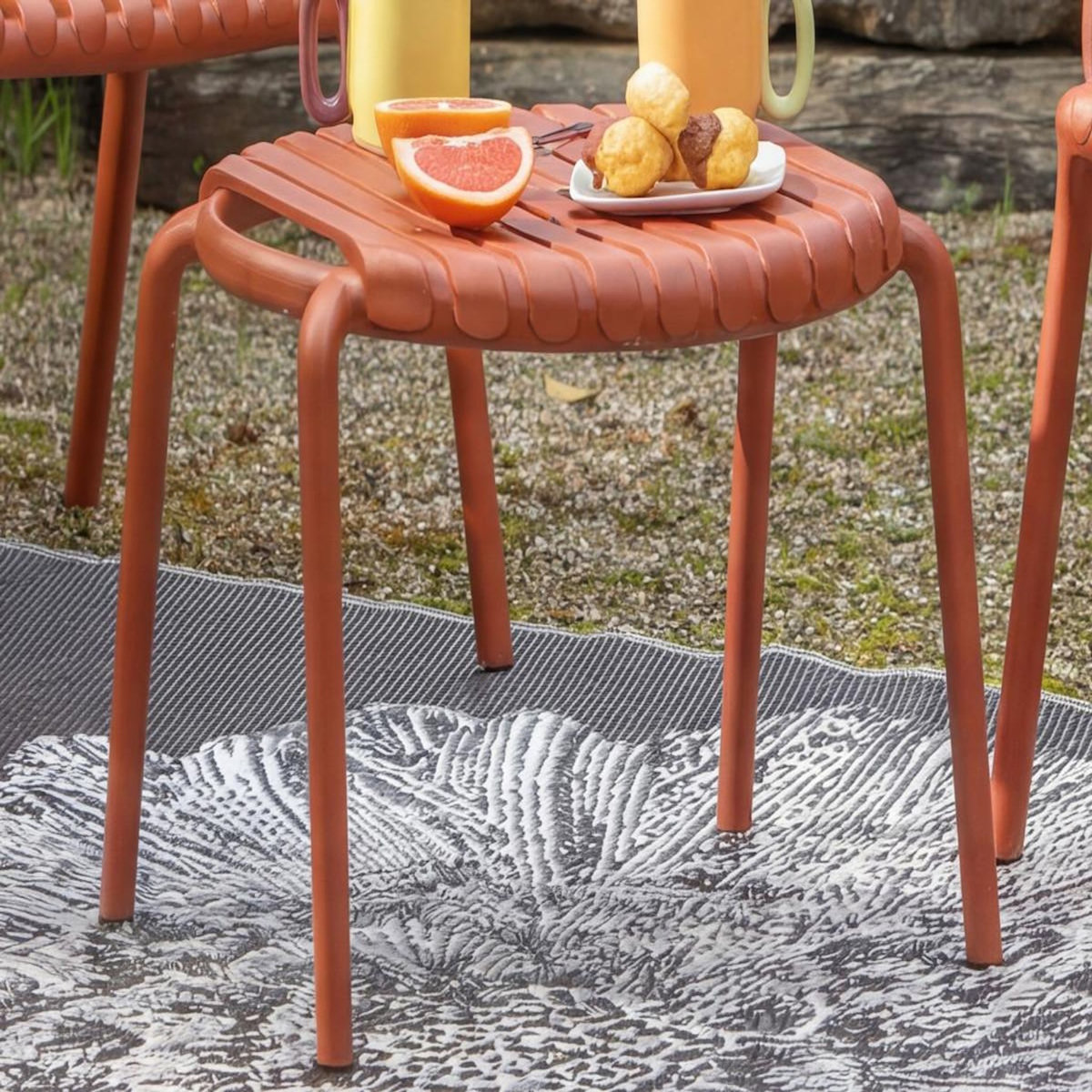 Jardiline Table basse de jardin ronde en résine PP 50 % recyclé Joysxee- Ø50 cm - Terracotta - Jardiline