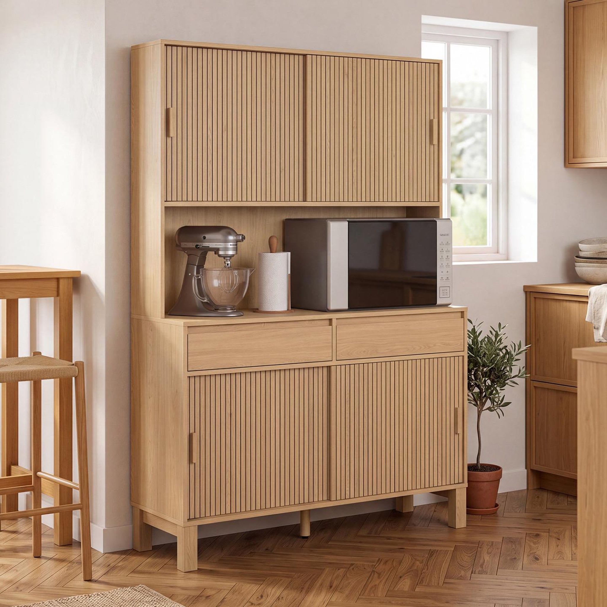 Voir la diapositive 2 : ID MARKET Buffet de cuisine 120 cm JULIETTE 4 portes coulissantes + 2 tiroirs effet lattes tasseau bois