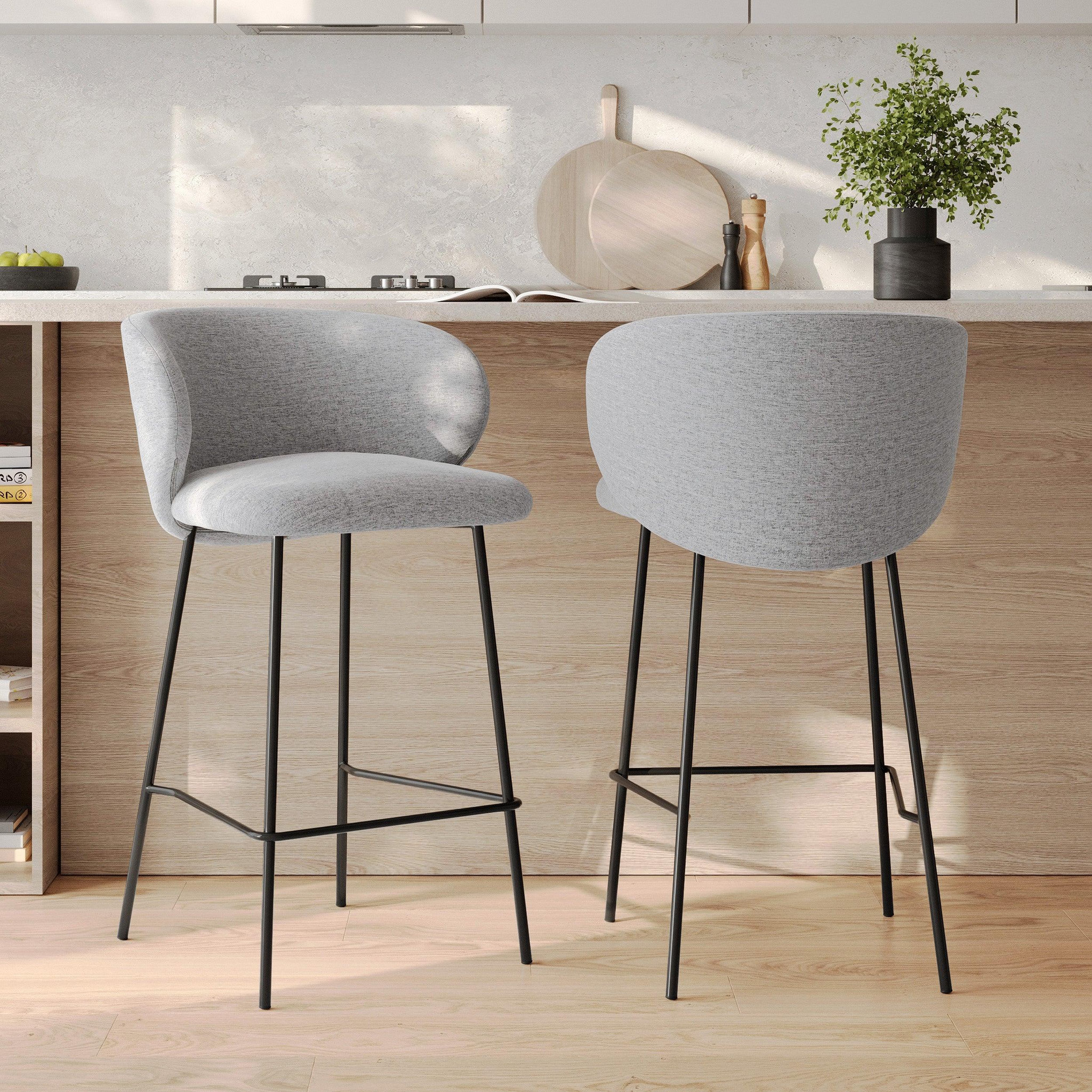 Voir la diapositive 2 : MAISON PAVANE Lot de 2 chaises pour îlot central en tissu gris clair 67 cm-victoria