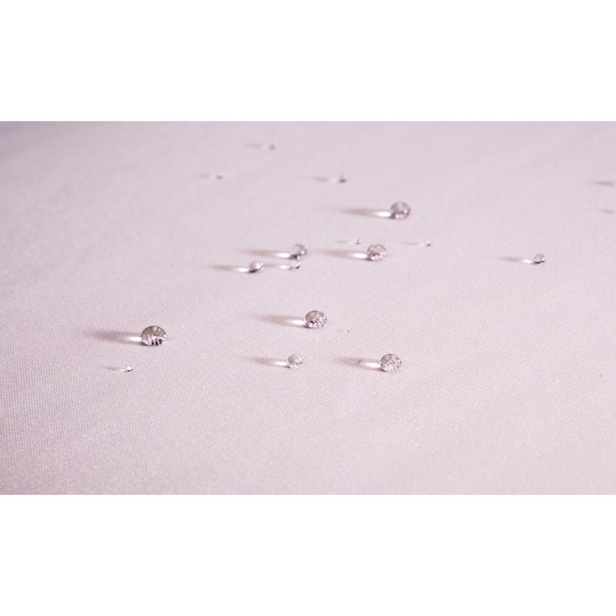 CONCEPT USINE Salon de jardin 4 places en résine tressée Noir et blanc MYKONOS