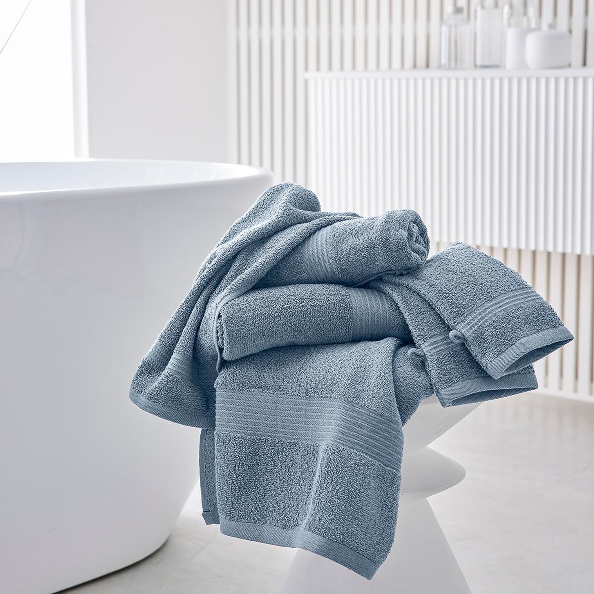 Voir la diapositive 3 : TODAY Drap de bain uni en coton 450 g/m²